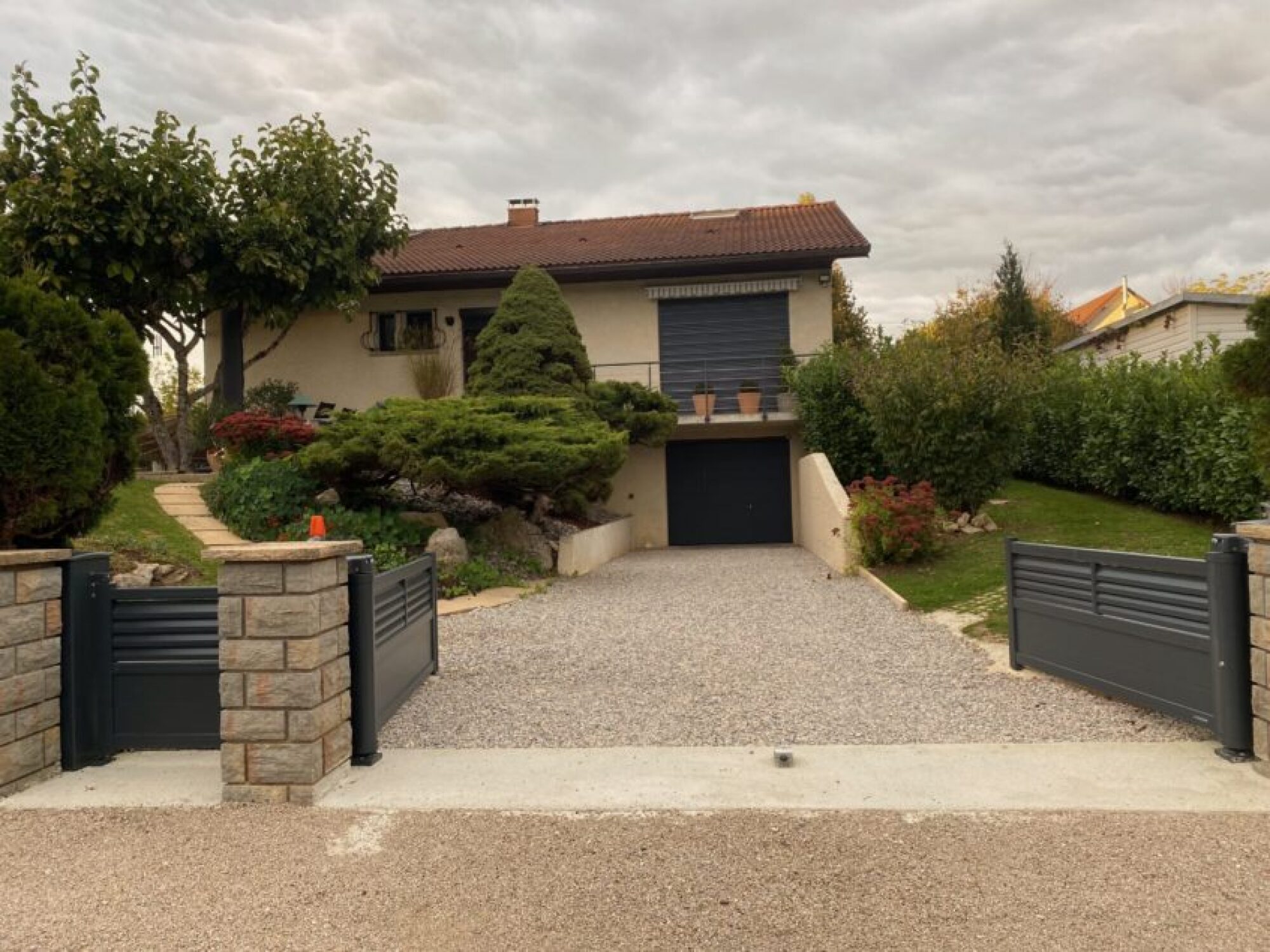 Pose et fourniture de volet roulant, filaire, solaire ou radio