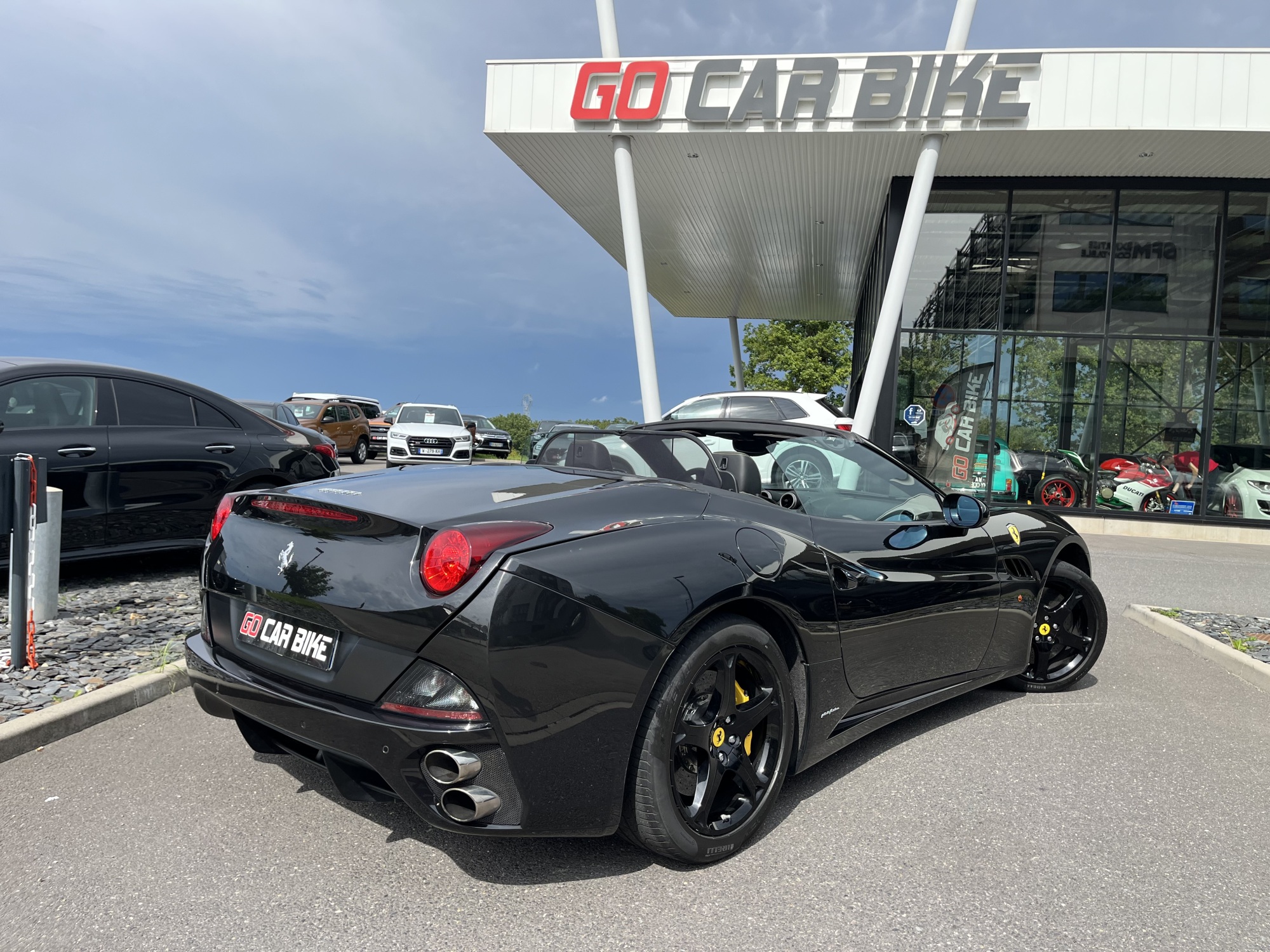 California 4.3 460 ch BVA Ceramique Xenon GPS Echappement 19P