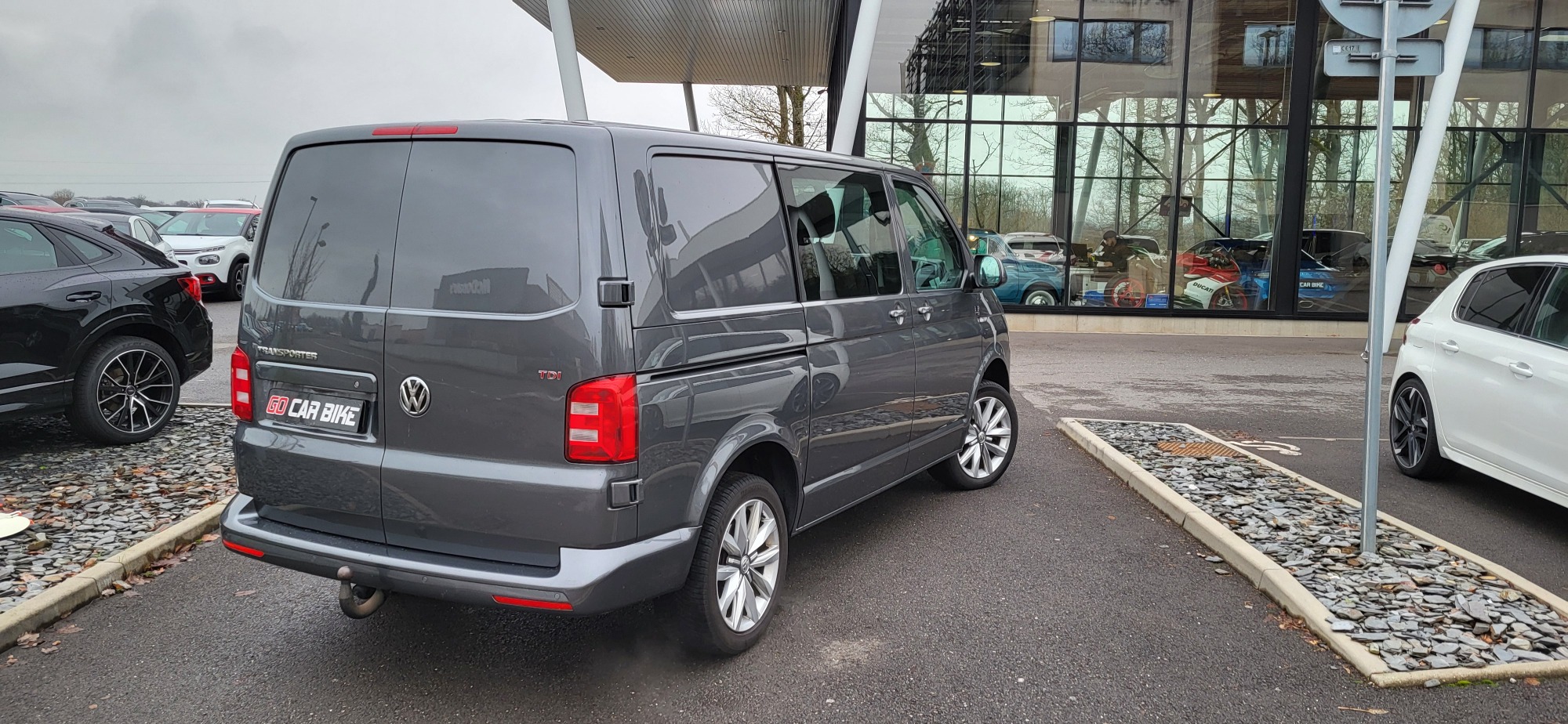 Transporter T6 ProCab 5 places TDI 204 DSG moteur 60000 kms
