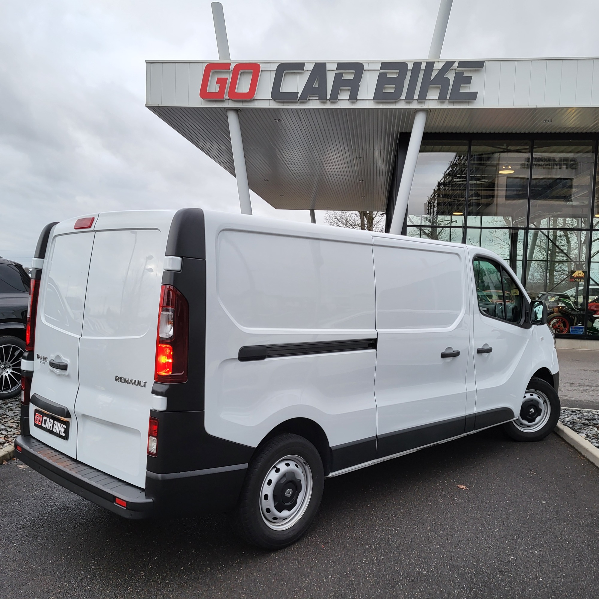 Trafic Fourgon L2H1 dci 120