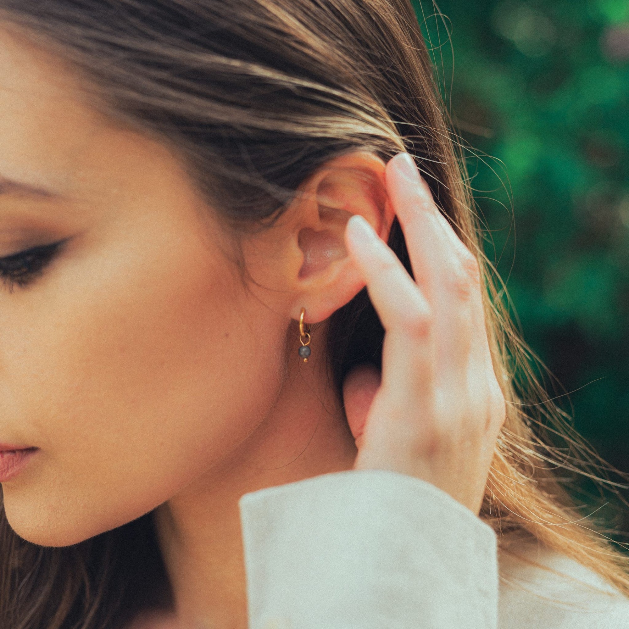 Boucles d'oreilles créoles Serena en pierres Spectrolite