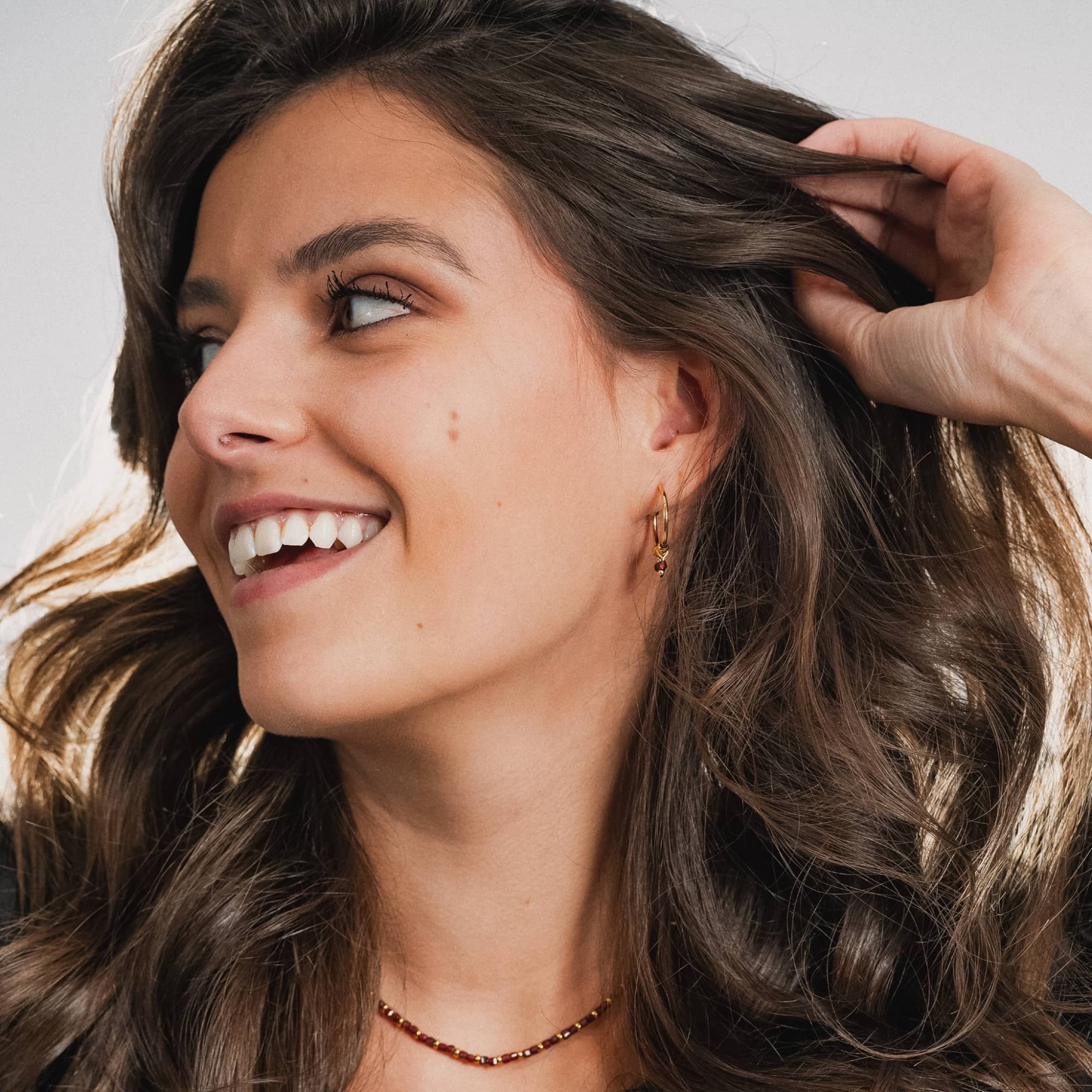 Boucles d'oreilles Karia en pierres Grenat