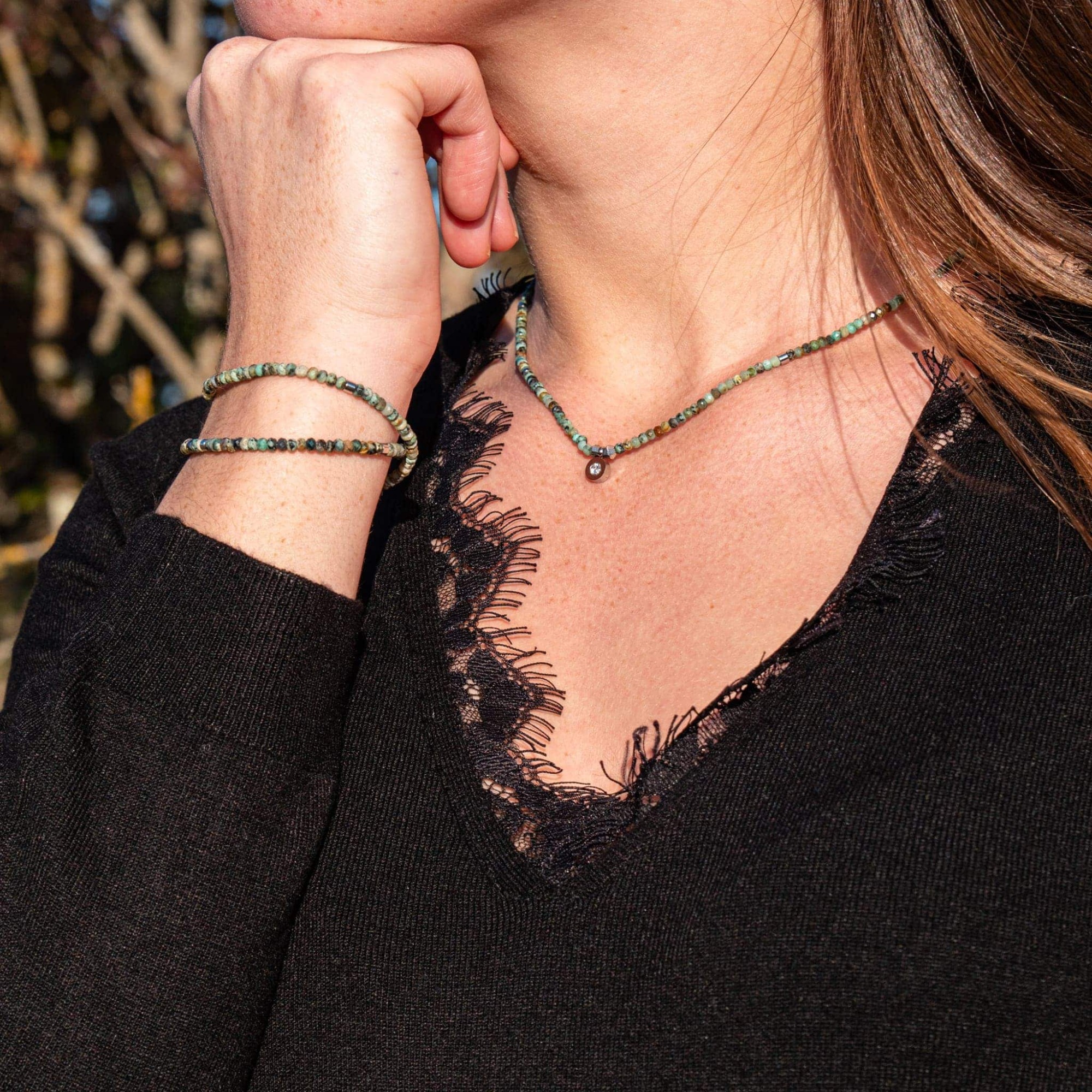 Collier, bracelet et boucles d'oreilles Lumia en pierres Turquoise Africain