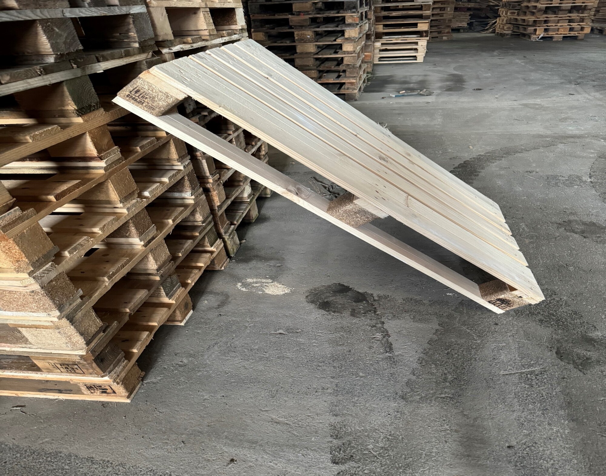 Palette 1200x1000 demi/L 3 semelles