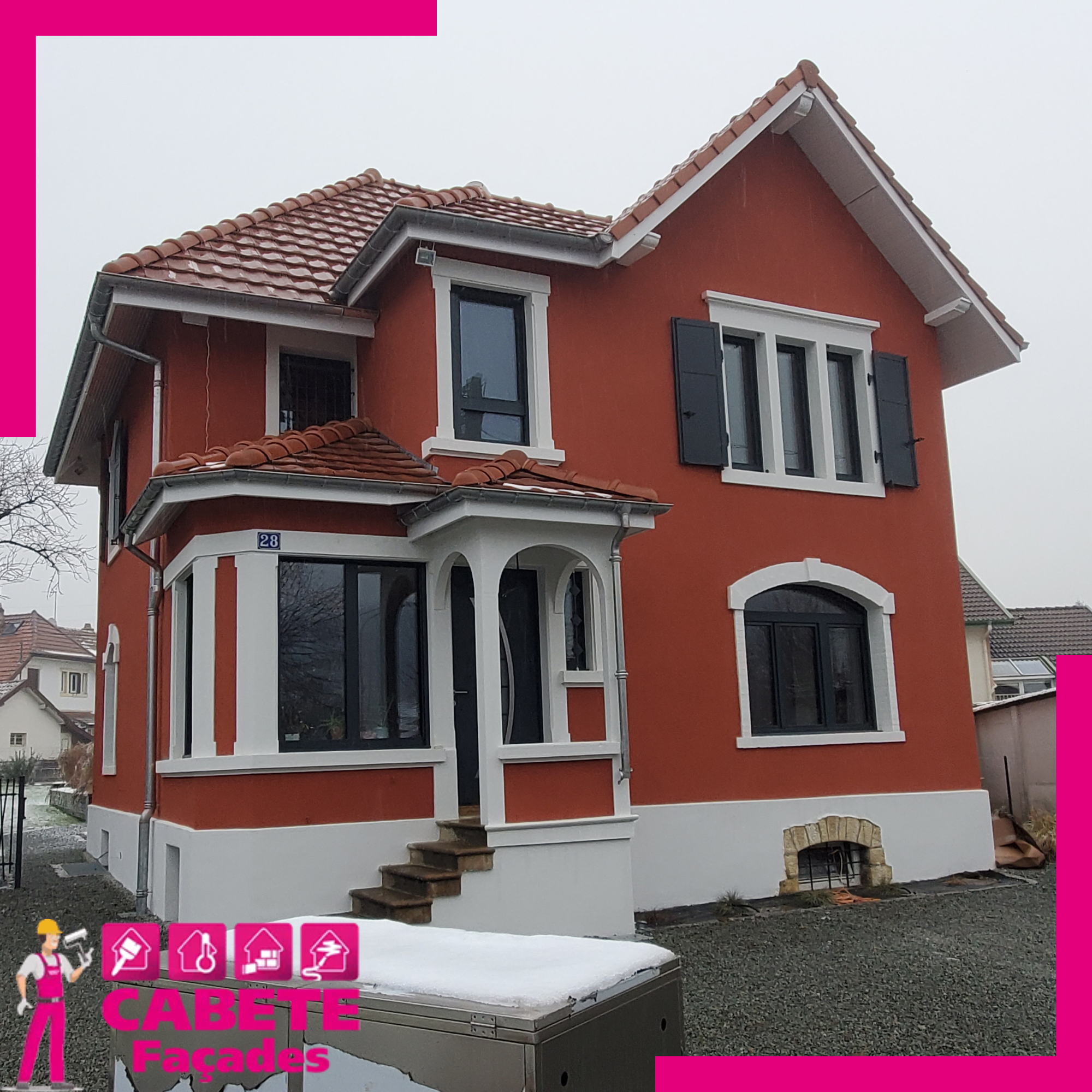 Ravalement des façades d'une maison en pierres