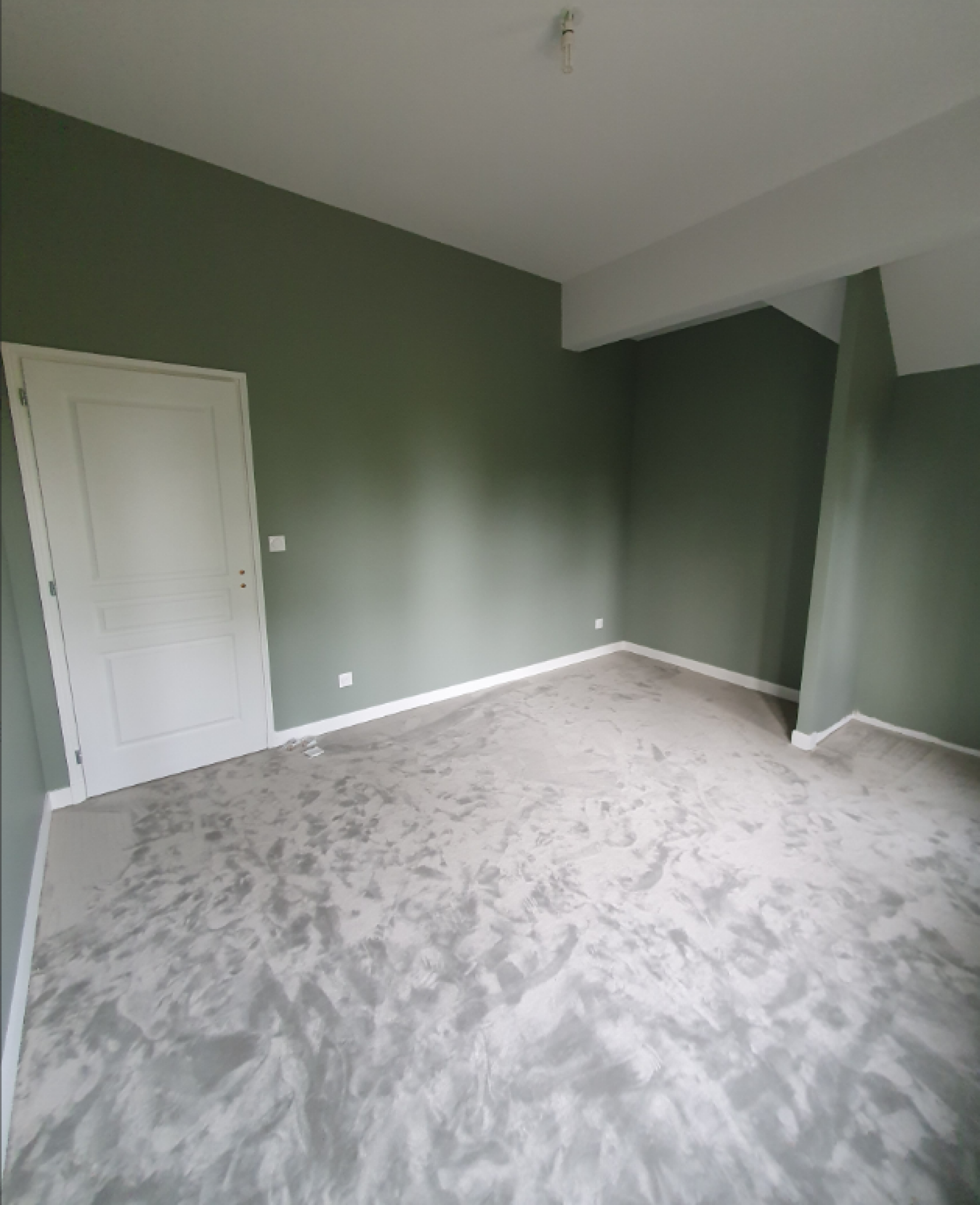 Pose d'un revêtement de sol moquette