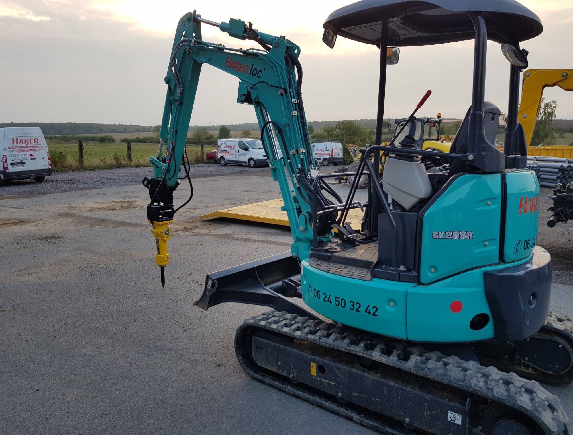 Location mini pelle 2,8T Kobelco SK25