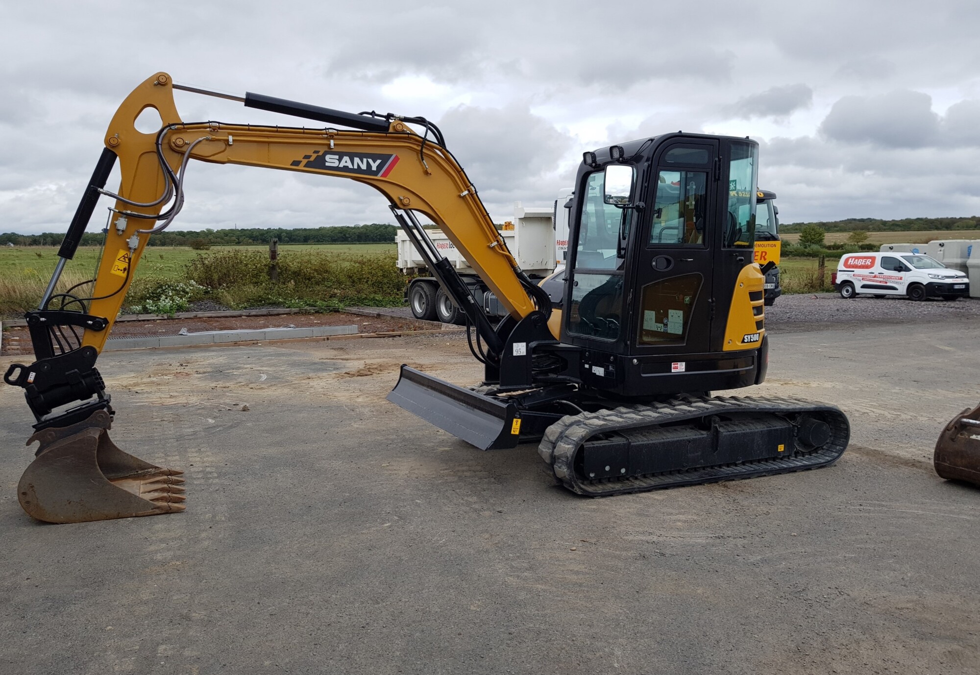 Location mini pelle 5,5T Sany SY50