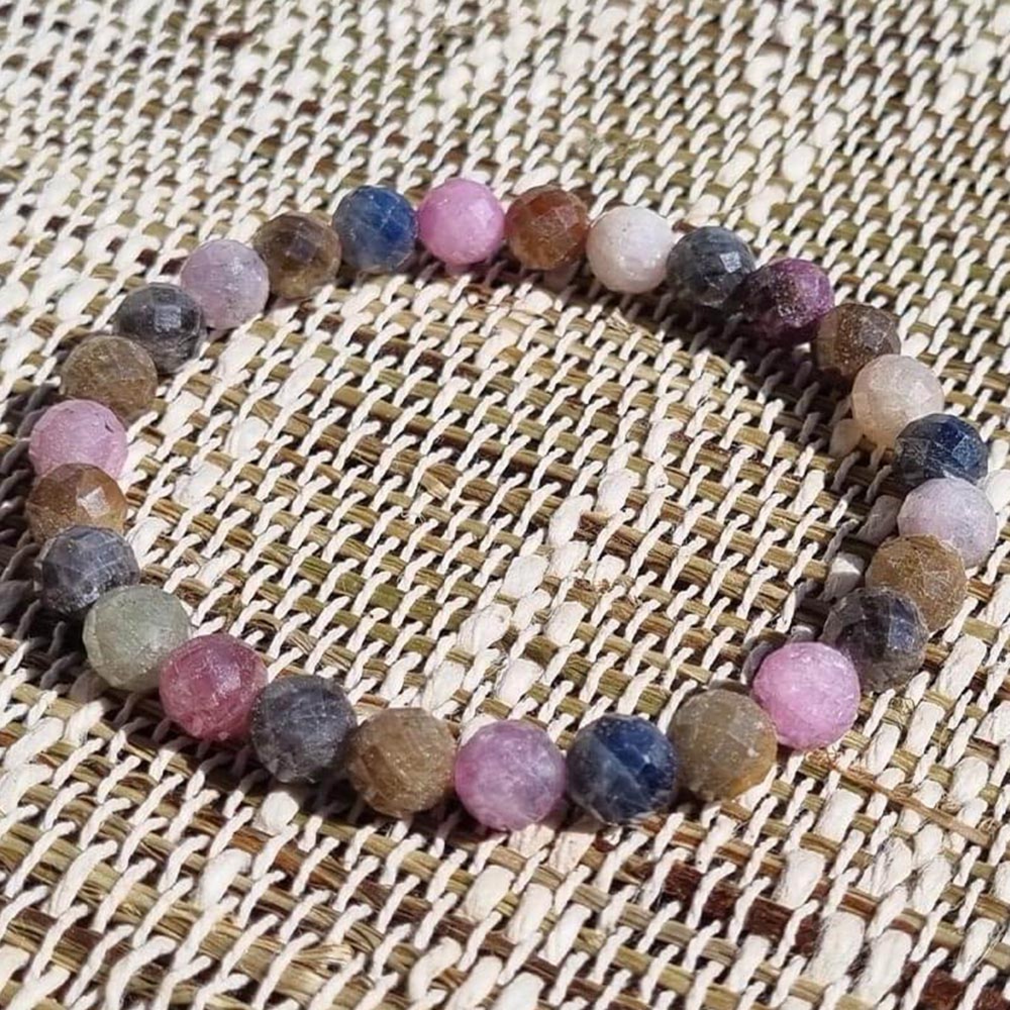 Bracelet yoga Saphir couleurs facetté AA