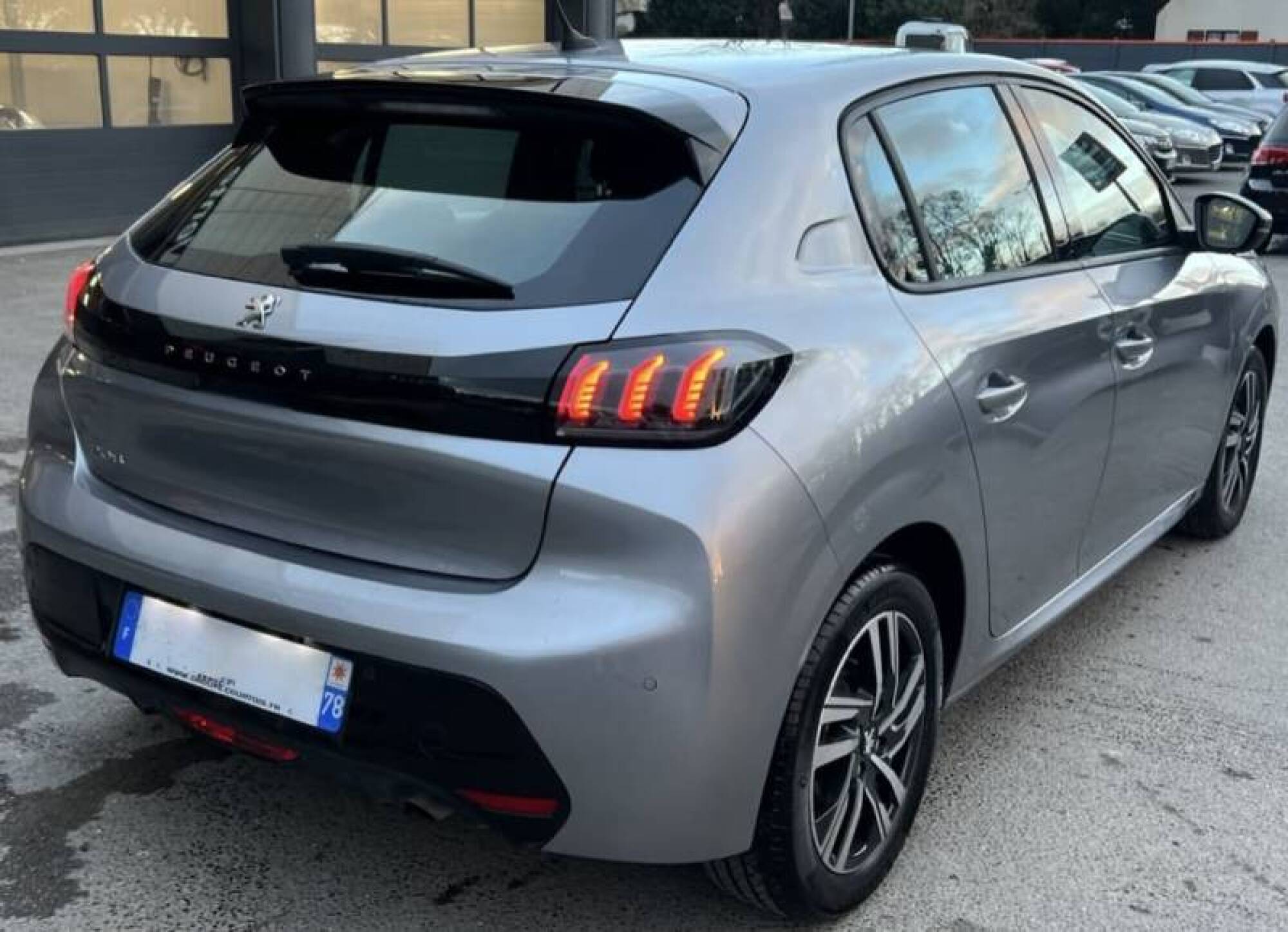 PEUGEOT 208 II 2EME GÉNÉRATION 1.2 100 CV