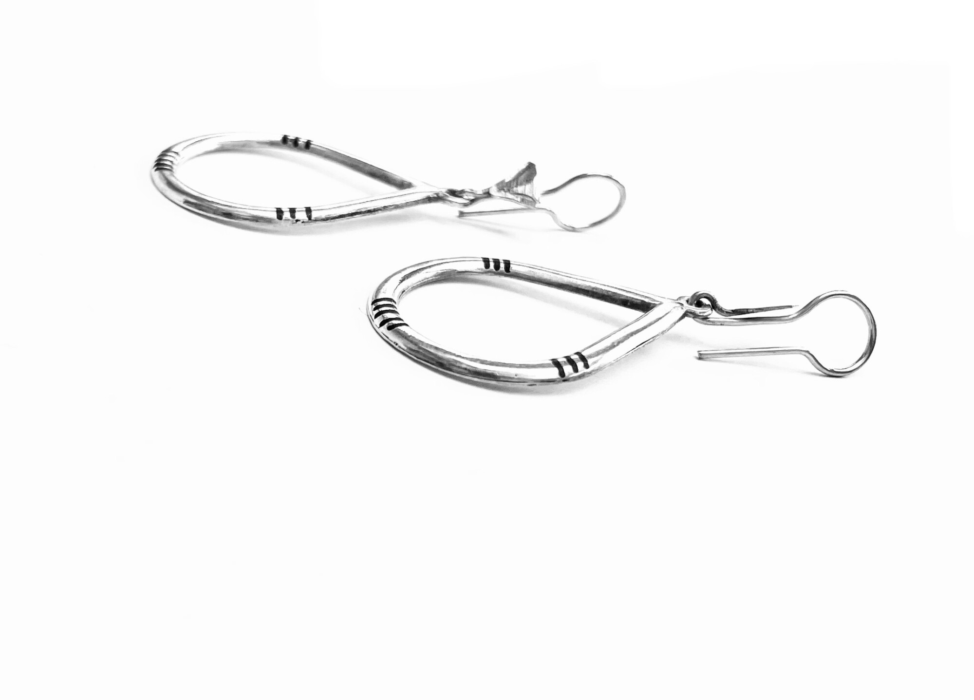 Boucle d'oreille en argent artisanat touareg