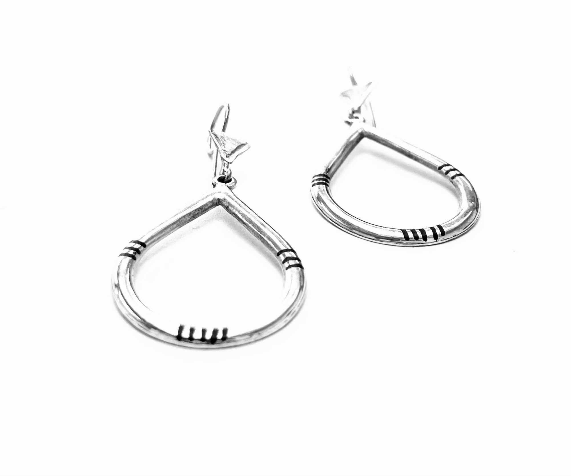 Boucle d'oreille en argent artisanat touareg