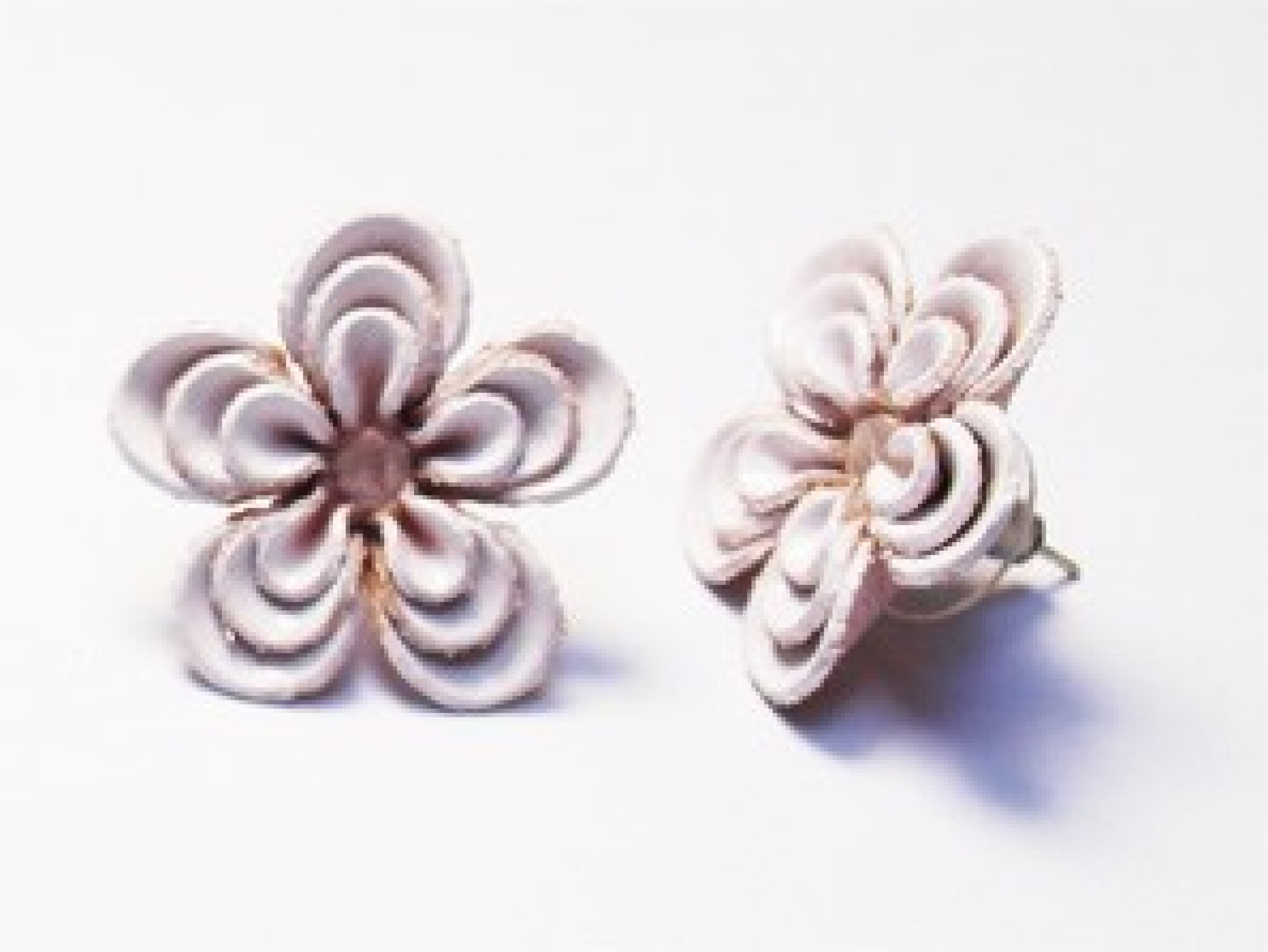 Boucle Oreilles FLEUR CUIR blanc