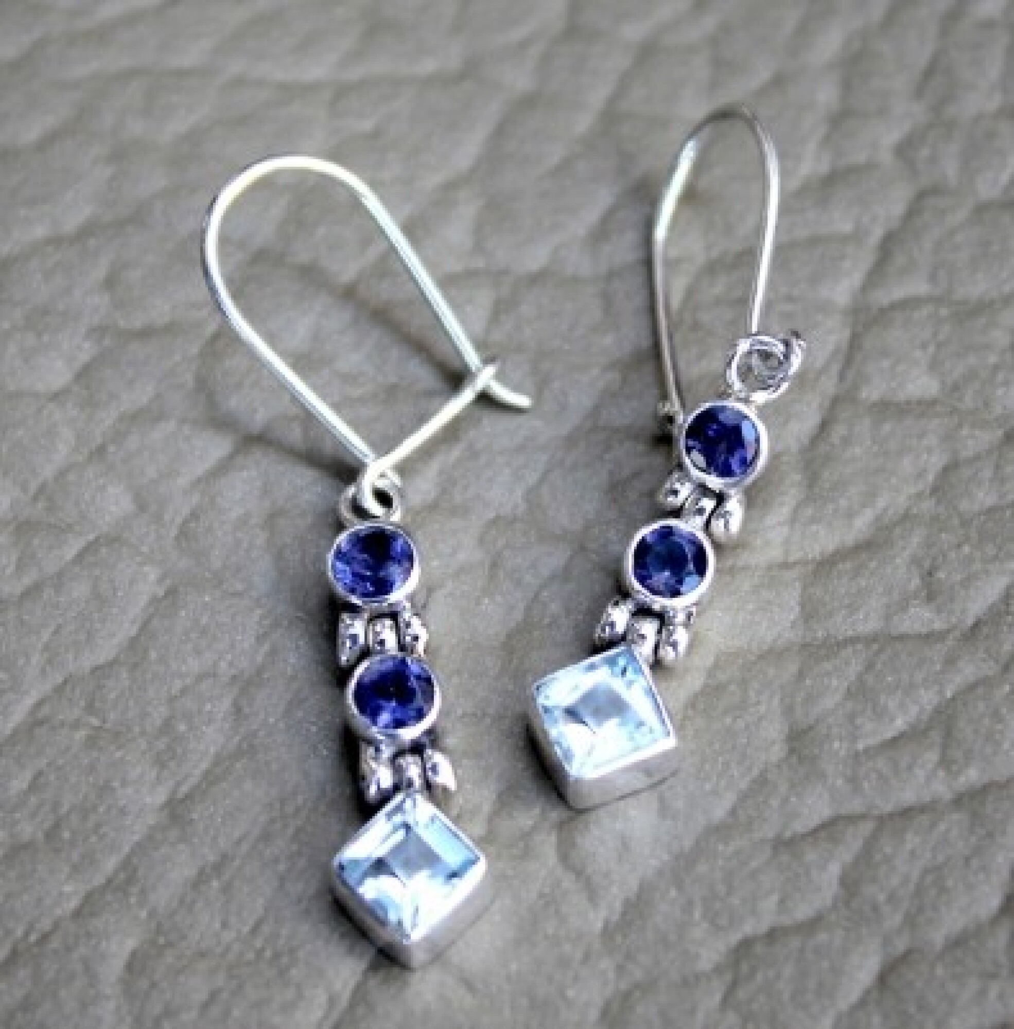 Boucles d'oreille argent, topaze bleue
