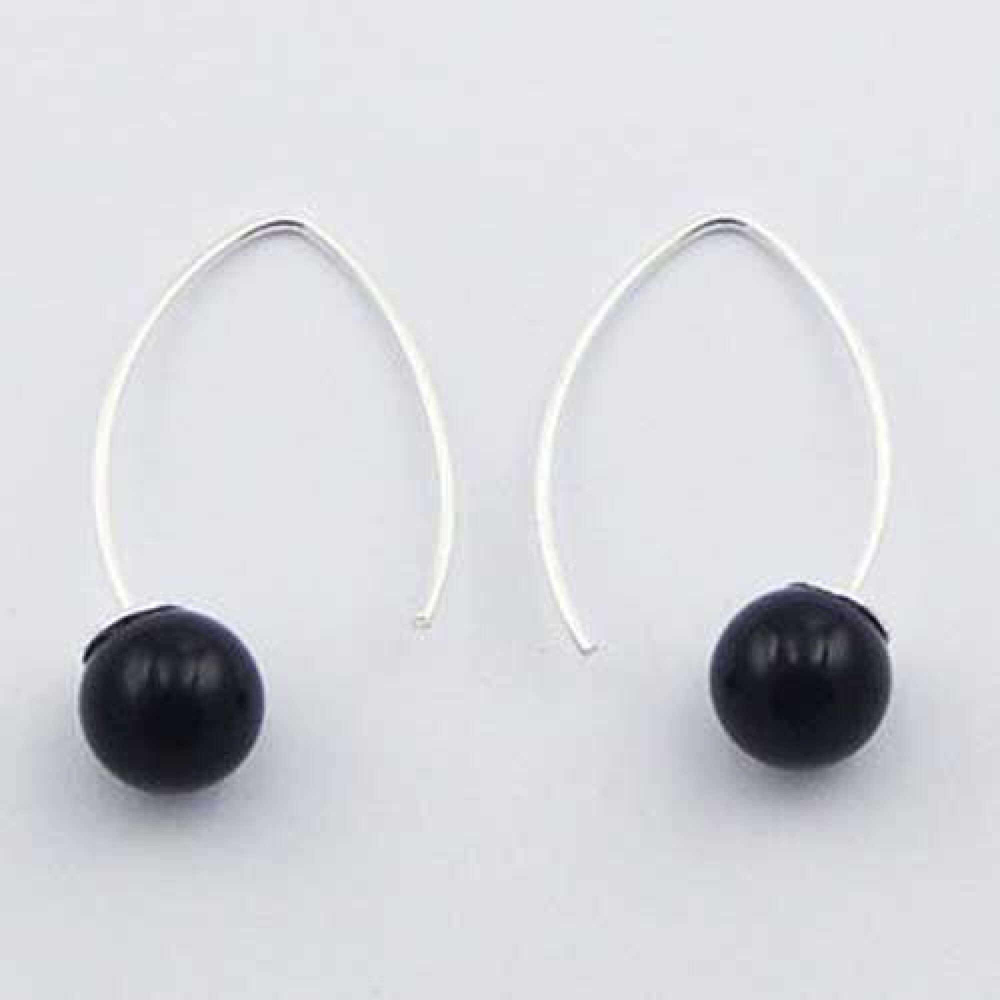 Boucles d'oreille en argent agate noire