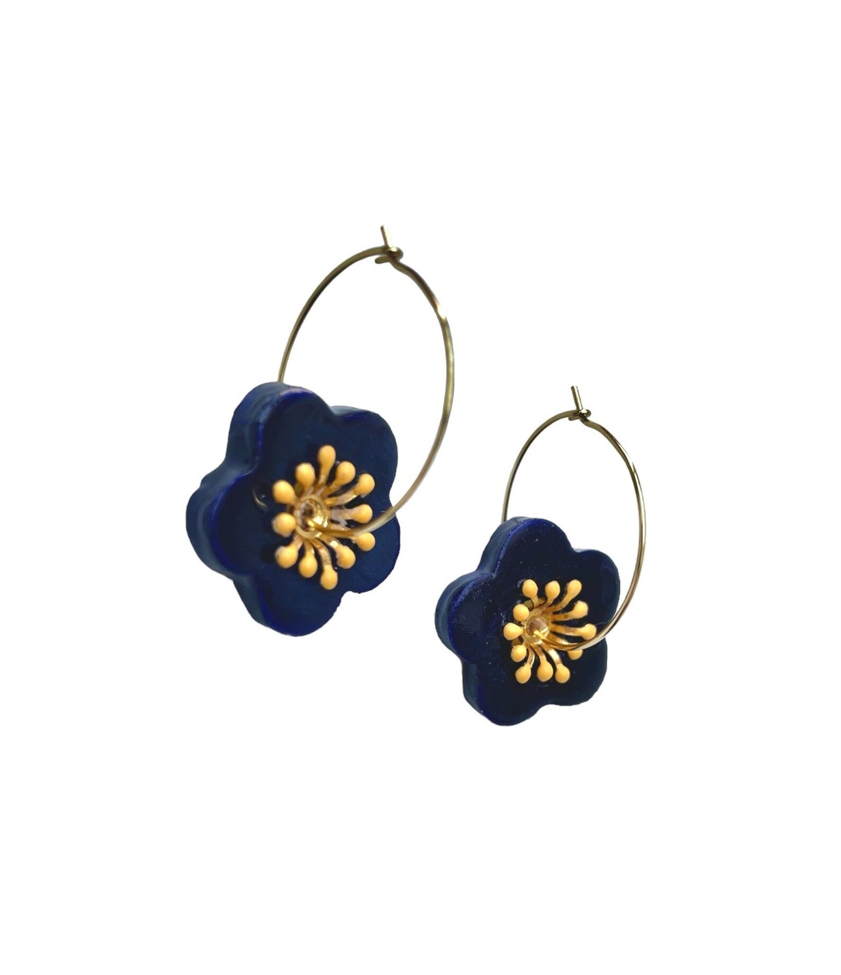 Boucles d'oreilles, créoles fleur bleue en céramique - Modèle unique artisanal