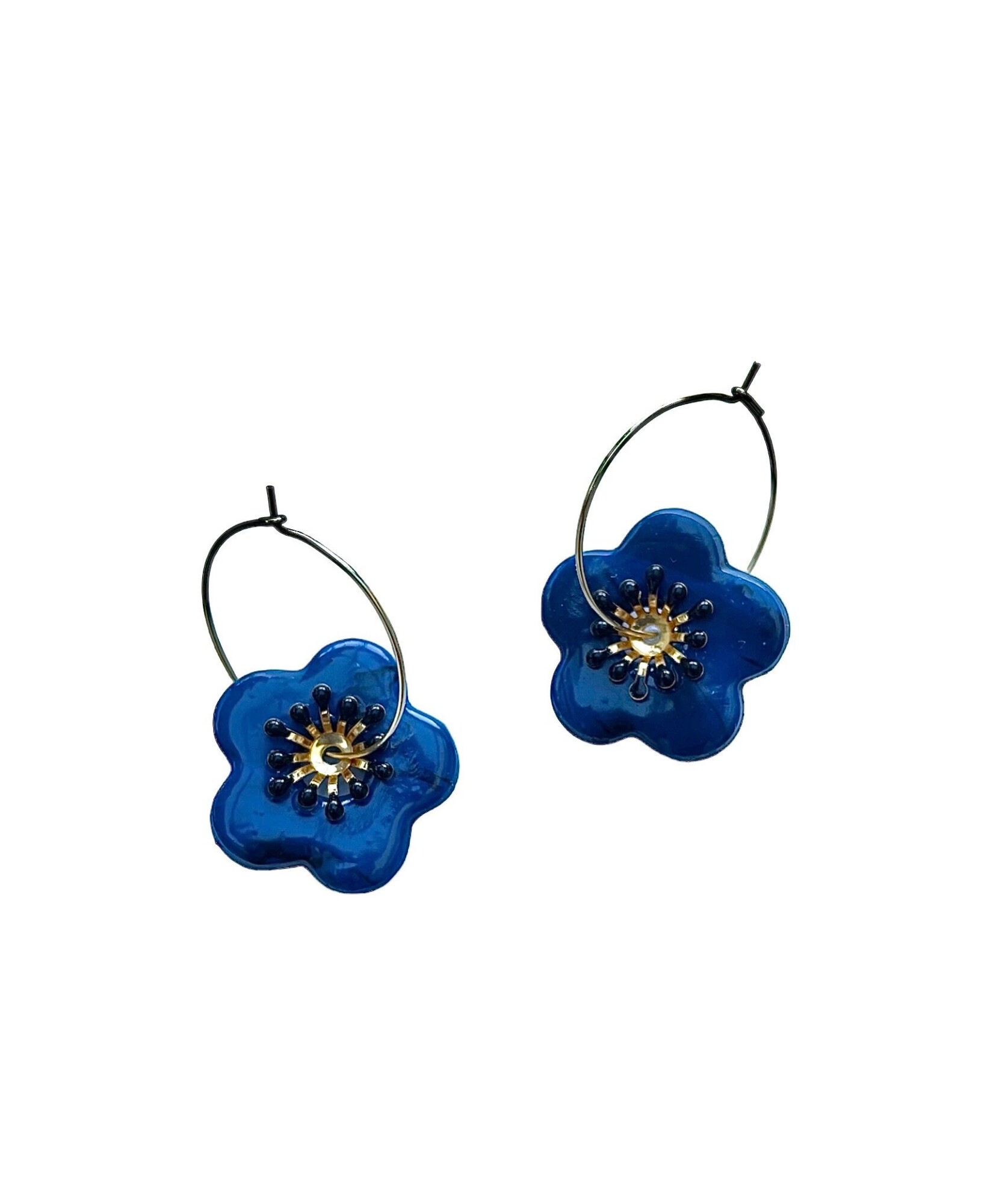 Boucles d'oreilles, créoles fleur bleue - Modèle unique artisanal