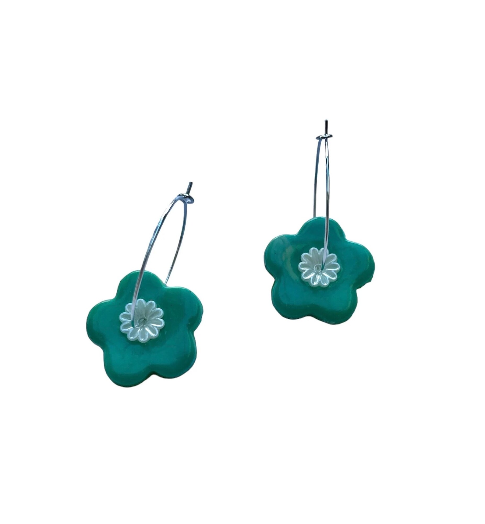 Boucles d'oreilles, créoles fleur verte - Modèle fait main