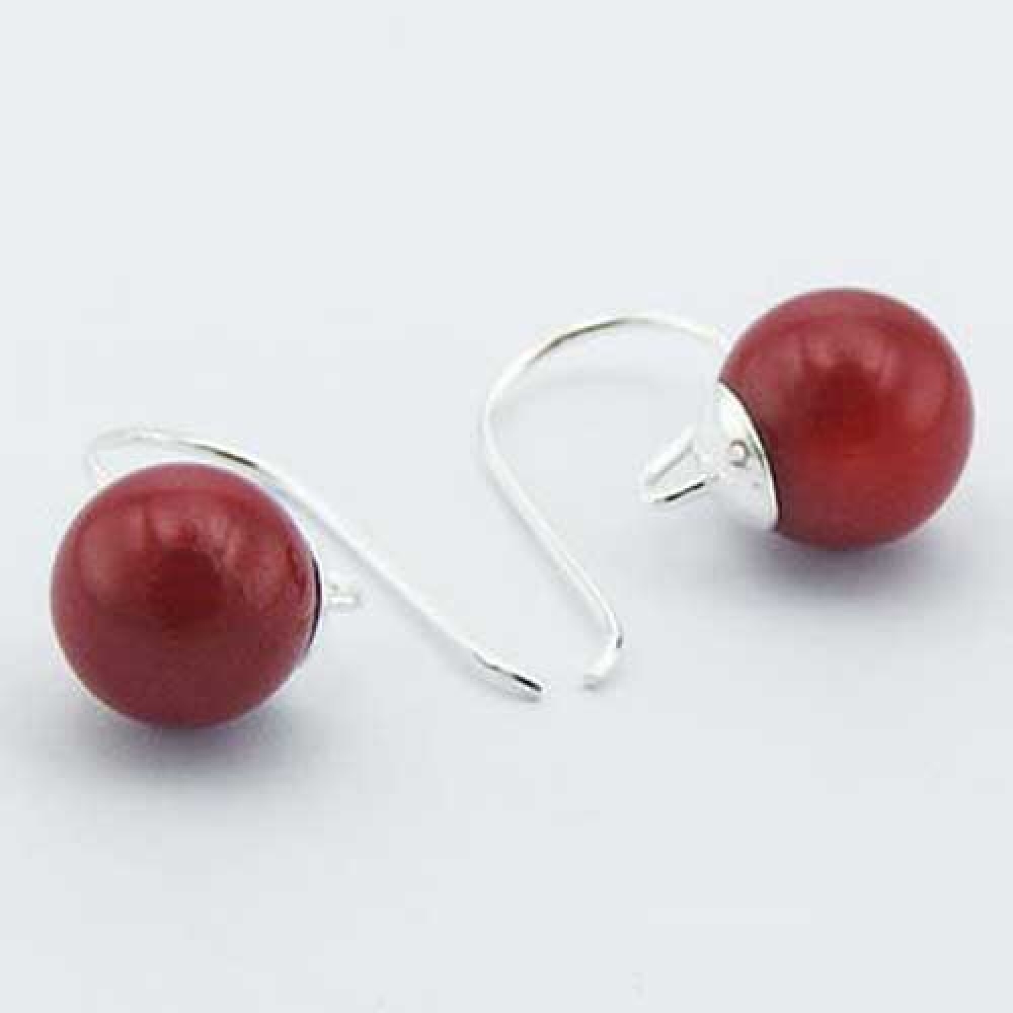 Boucles d'oreilles, dormeuse rouge