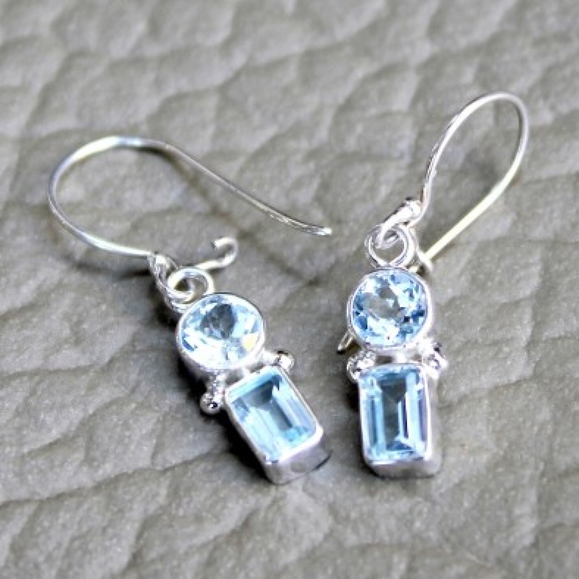 Boucles d'oreilles en argent et topaze