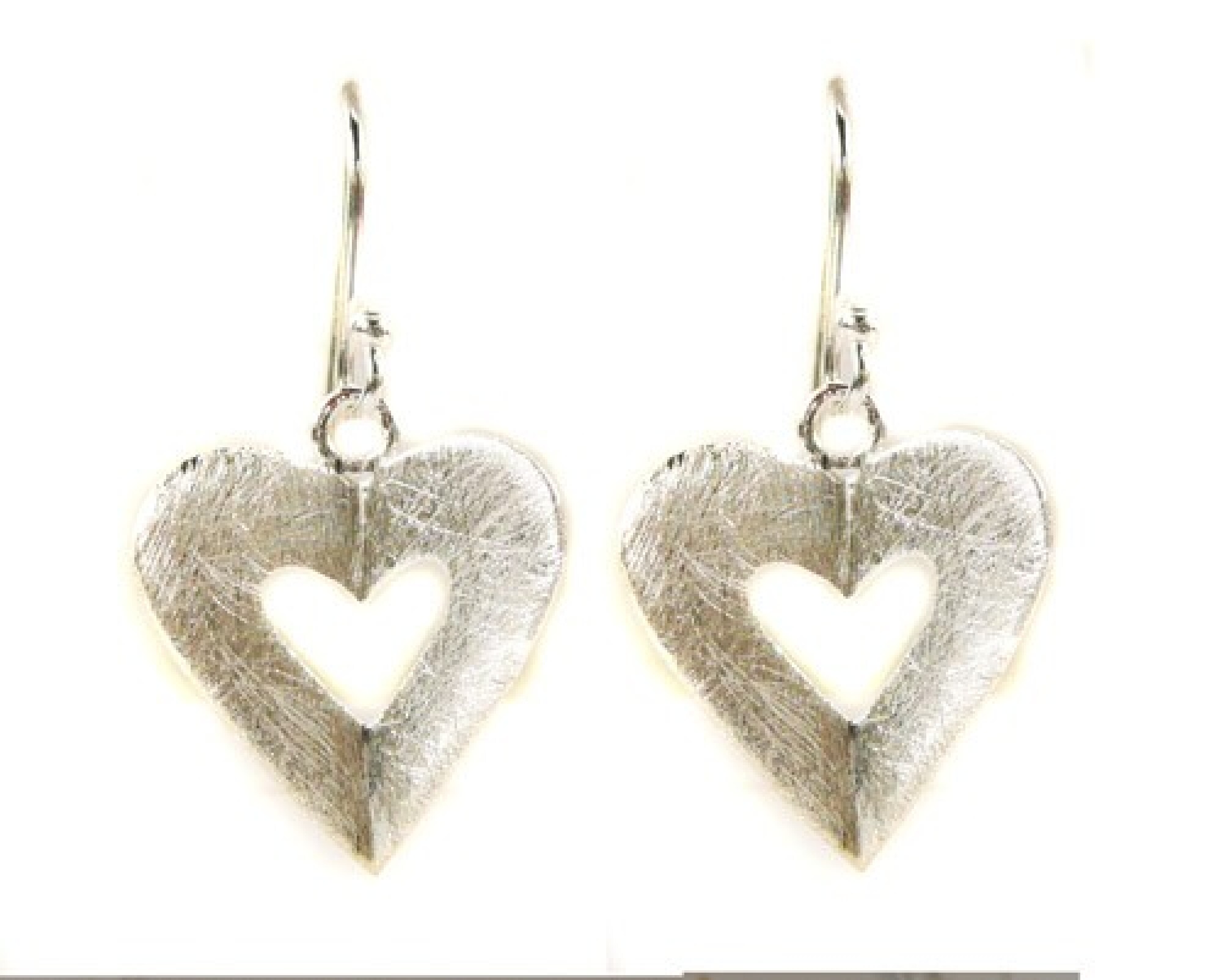 Boucles d'oreilles forme coeur plié en argent brossé