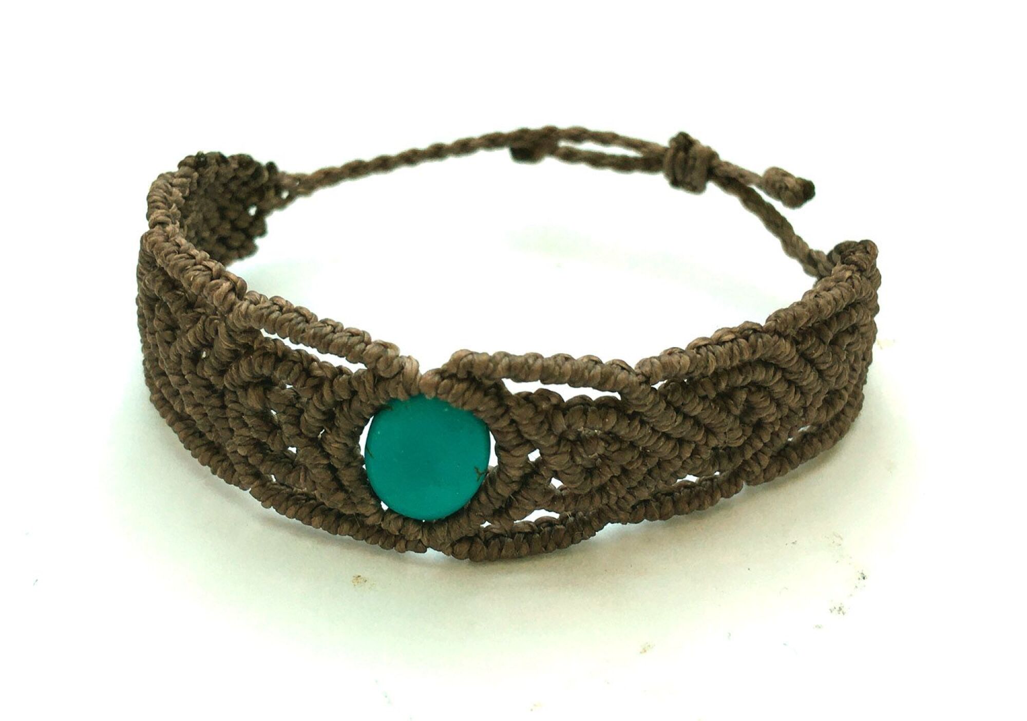 Bracelet tissé à la main modèle unique