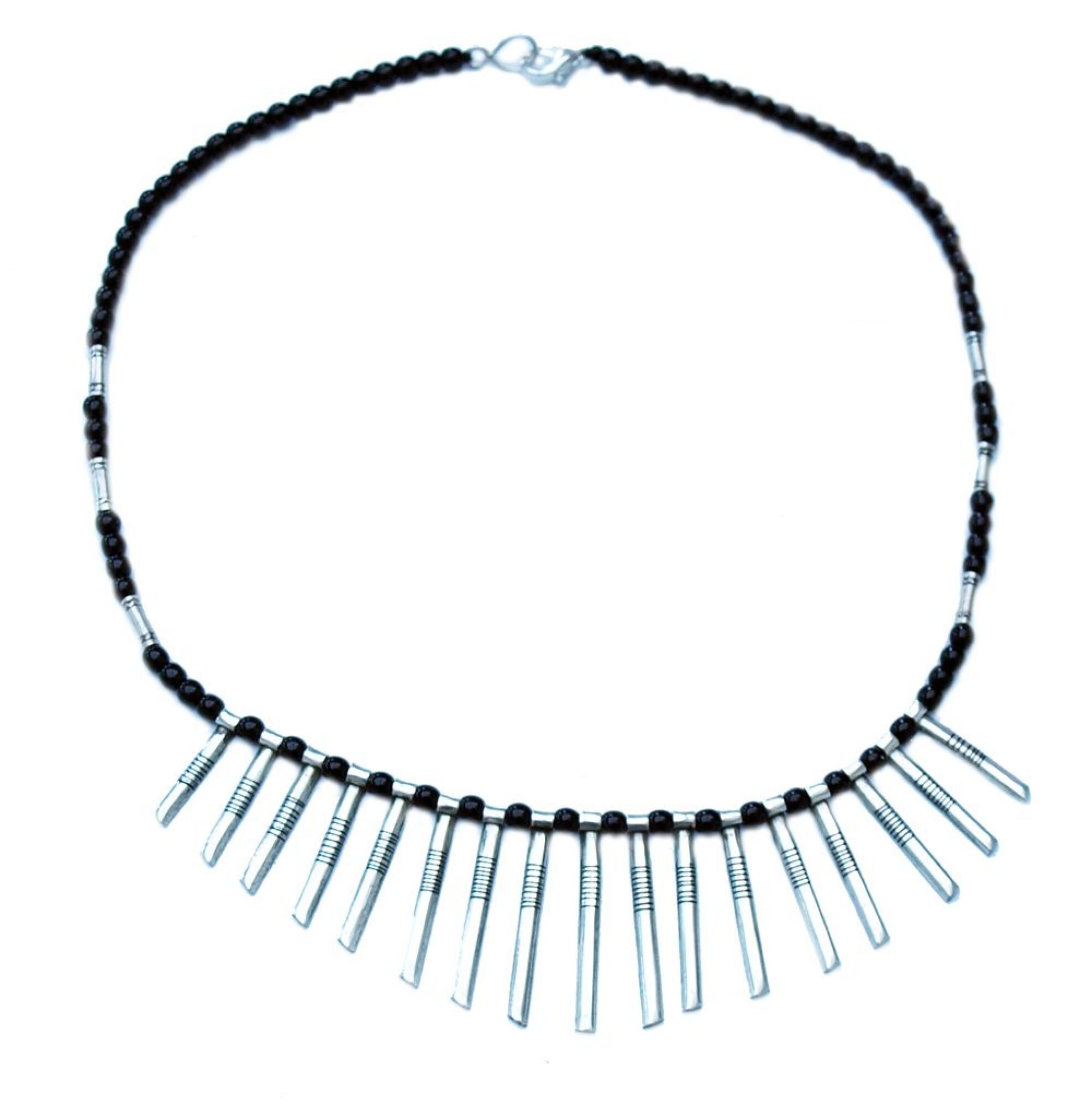 Collier de mariage noir touareg celebra