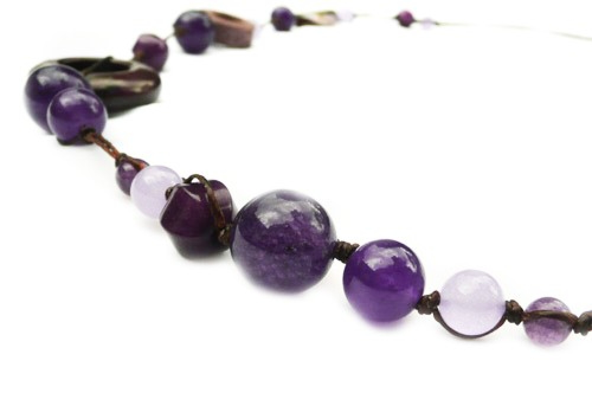 Collier, pierres naturelles violettes
