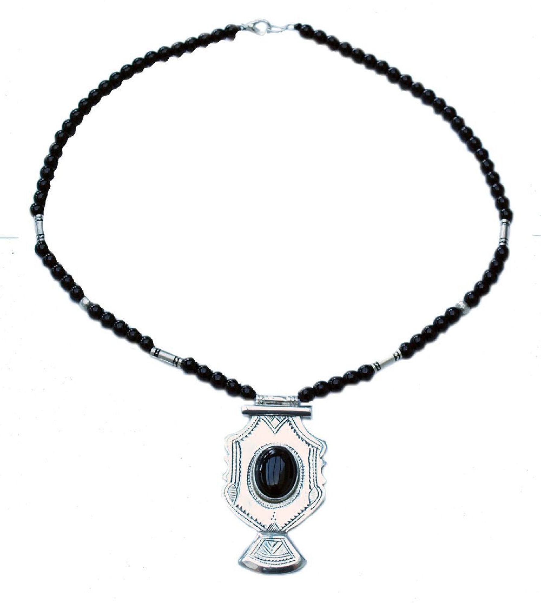 Collier touareg amphore en argent