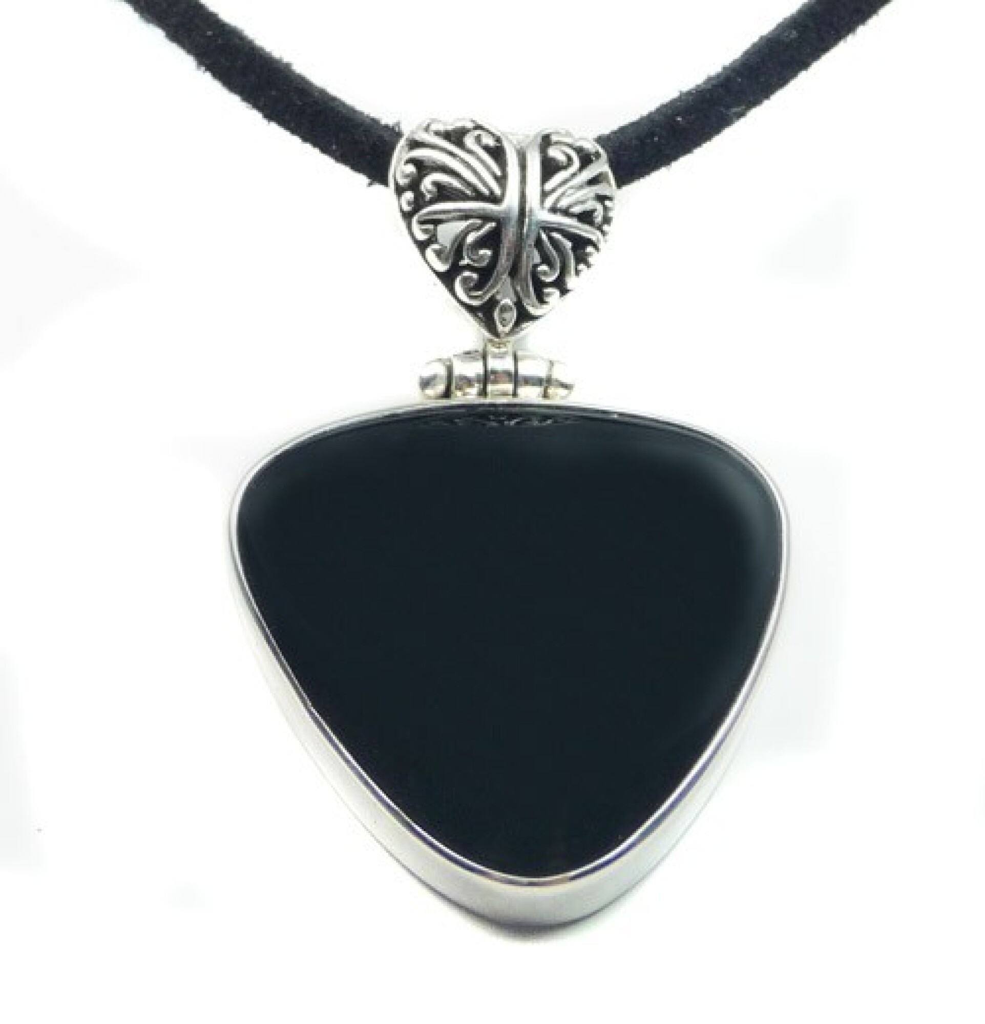 Pendentif en agate noire