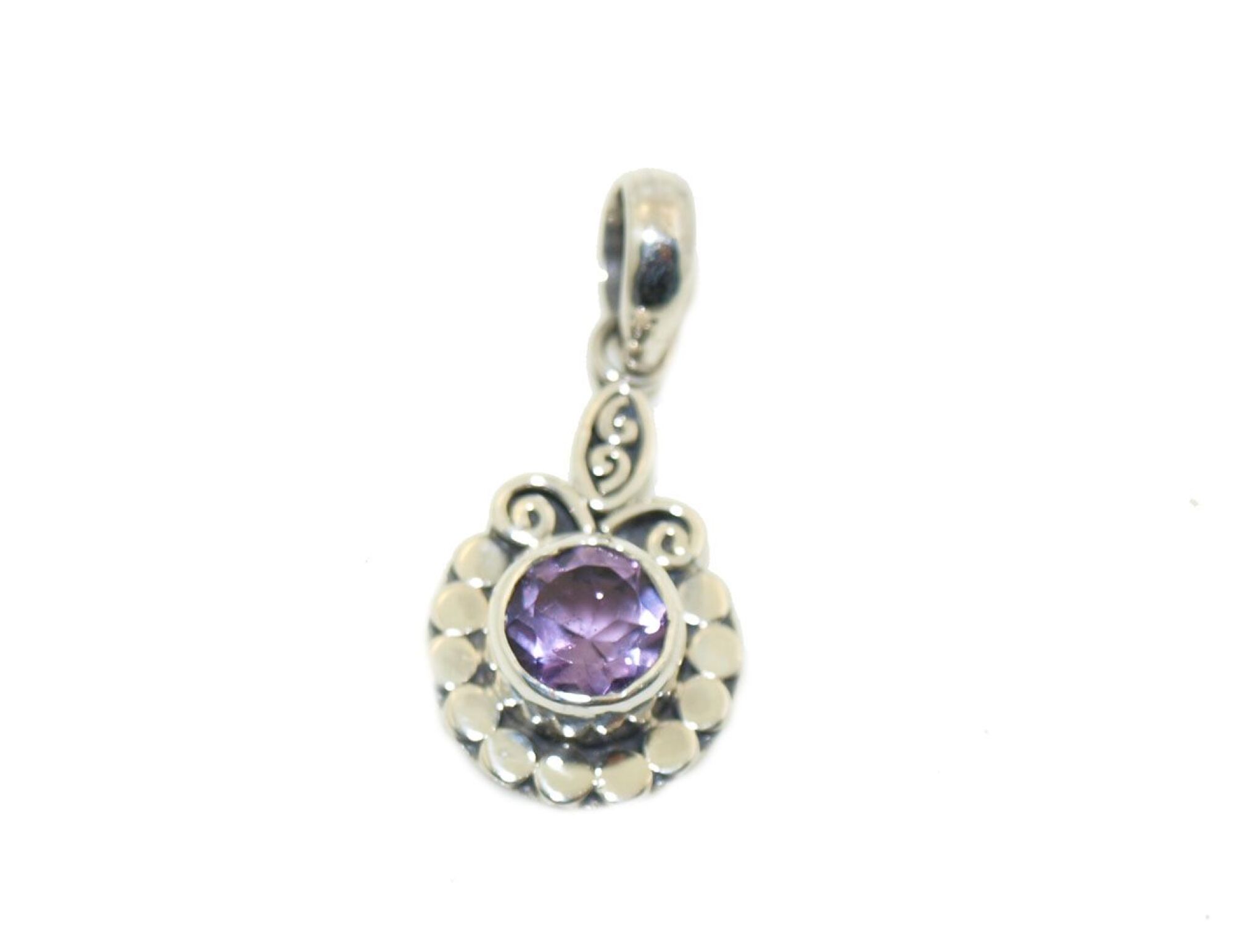 Pendentif en argent et amethyste facetté