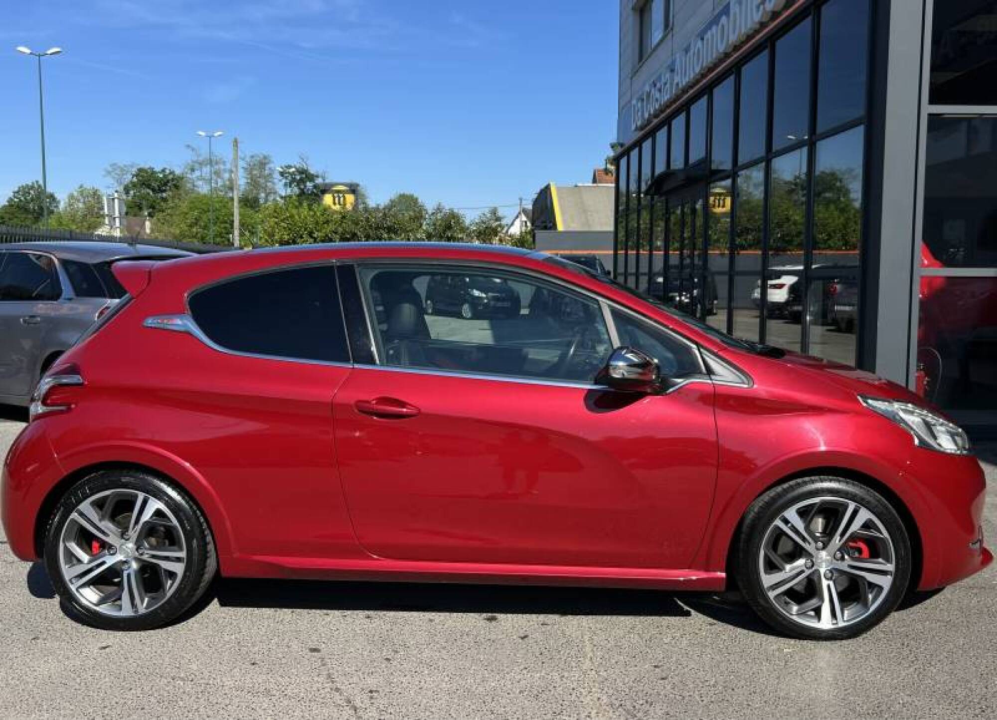 SPORTIVE PEUGEOT 208 GTI 1.6 TURBO 200 CV