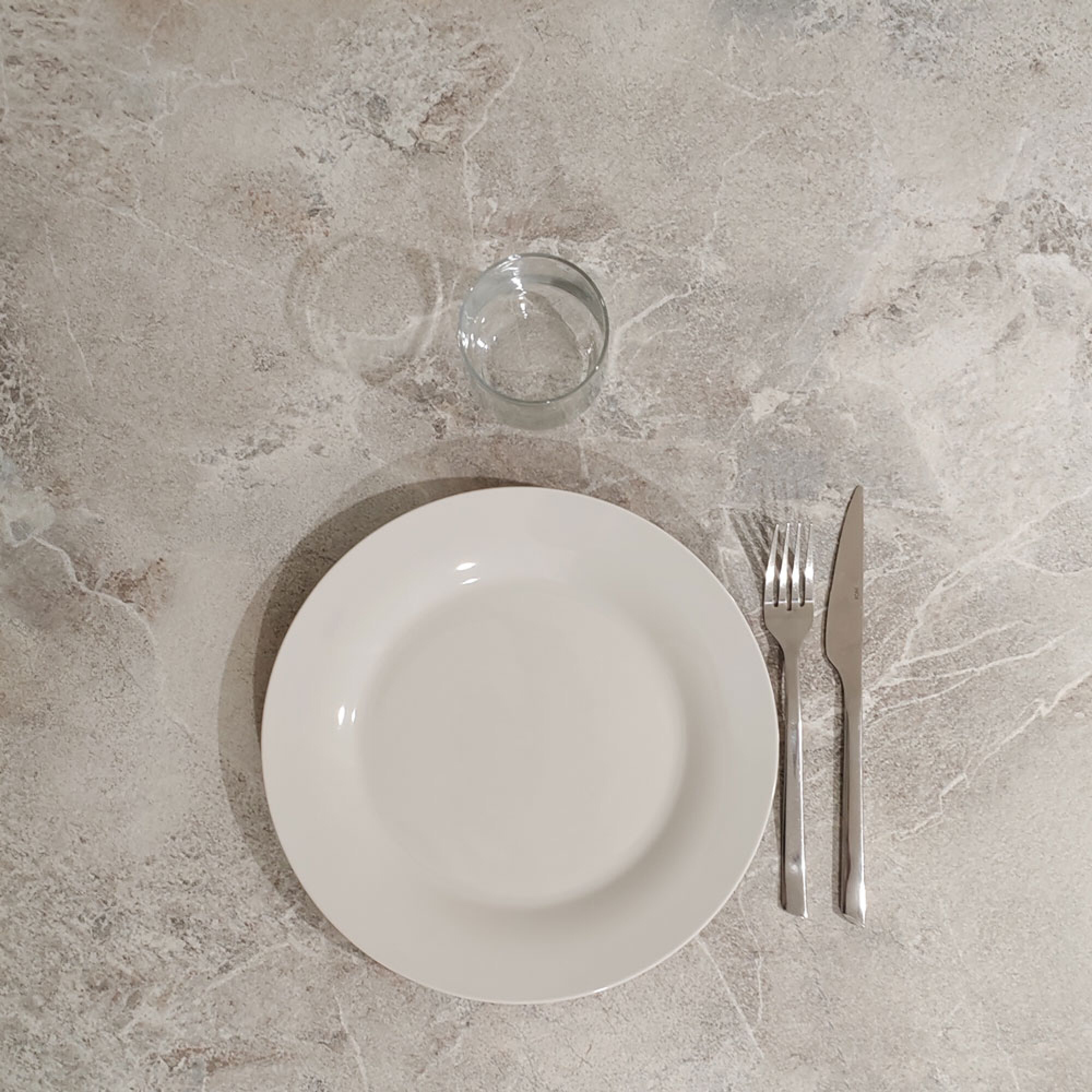 Lot de 1 table pliable pierre claire + 2 chaises pour terrasse