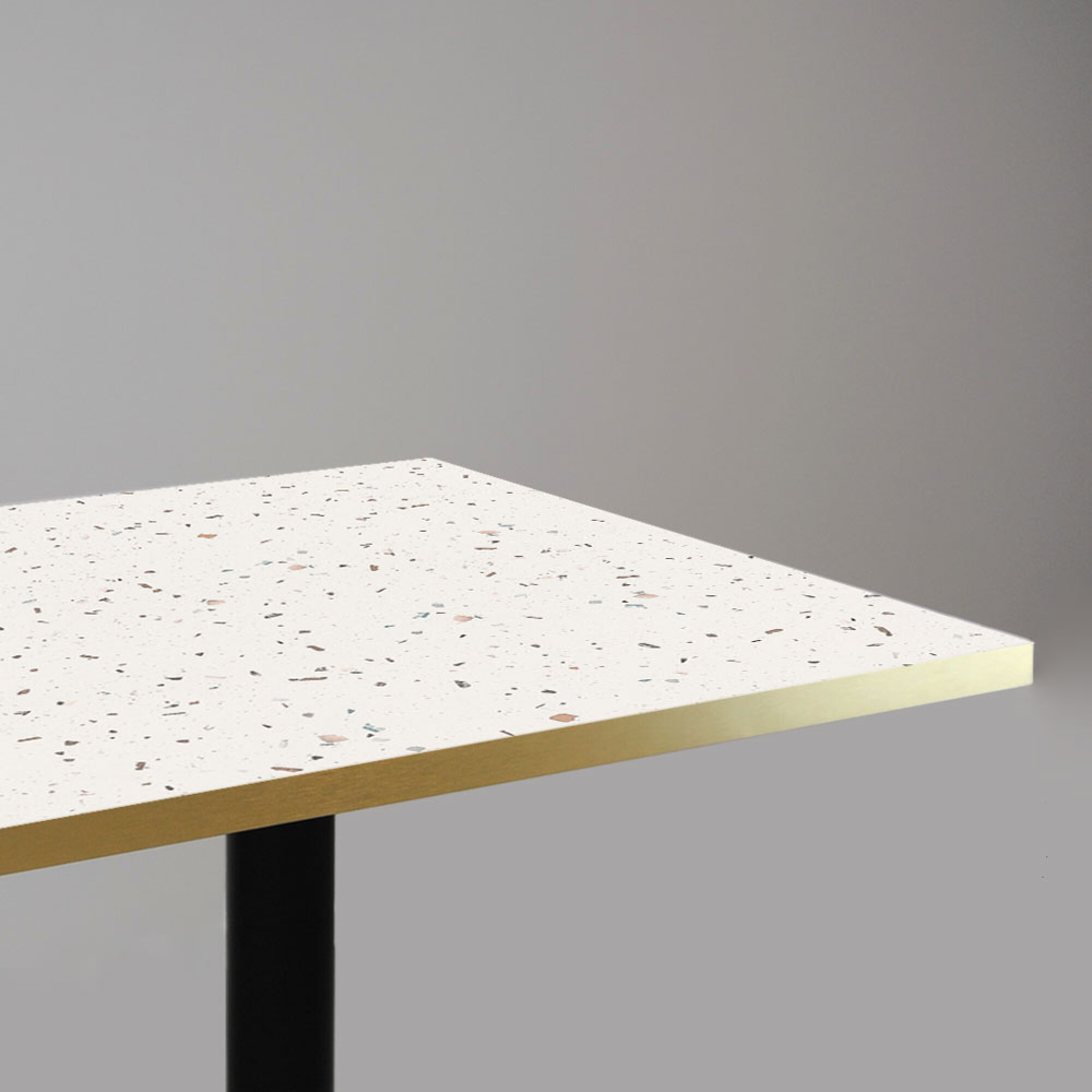 Table 120x70cm - modèle Round terrazzo cassata chants laiton