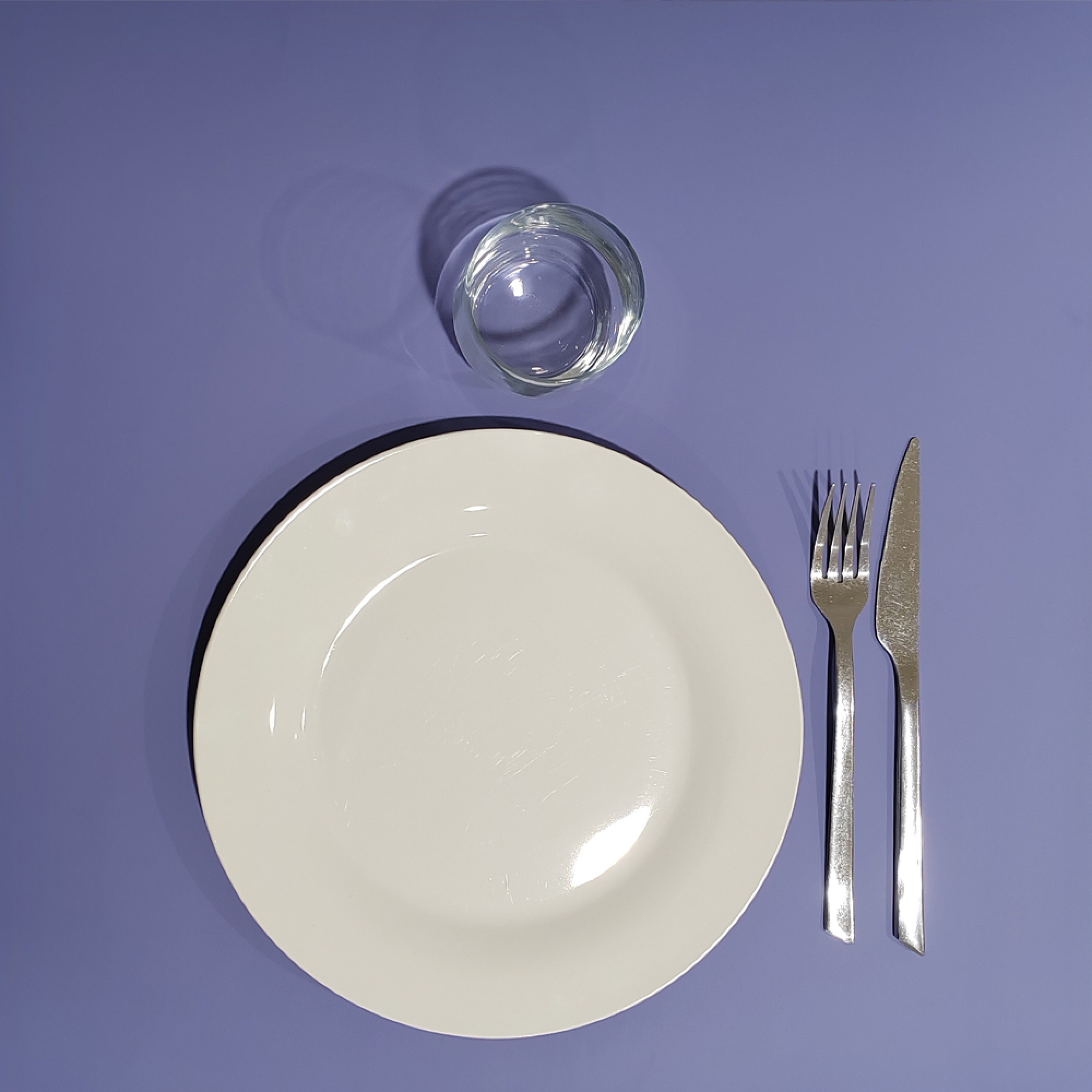 Table 70x70cm - modèle Bazila bleu note