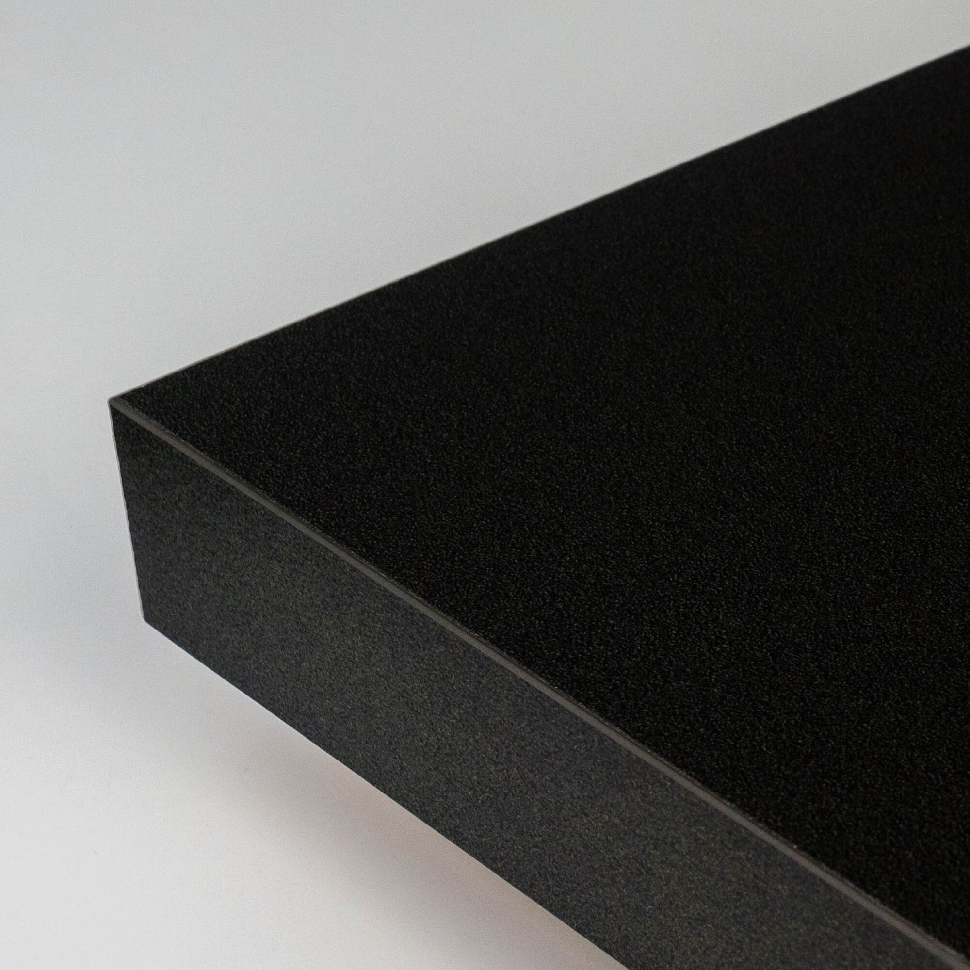 Table 70x70cm - modèle Bazila noir