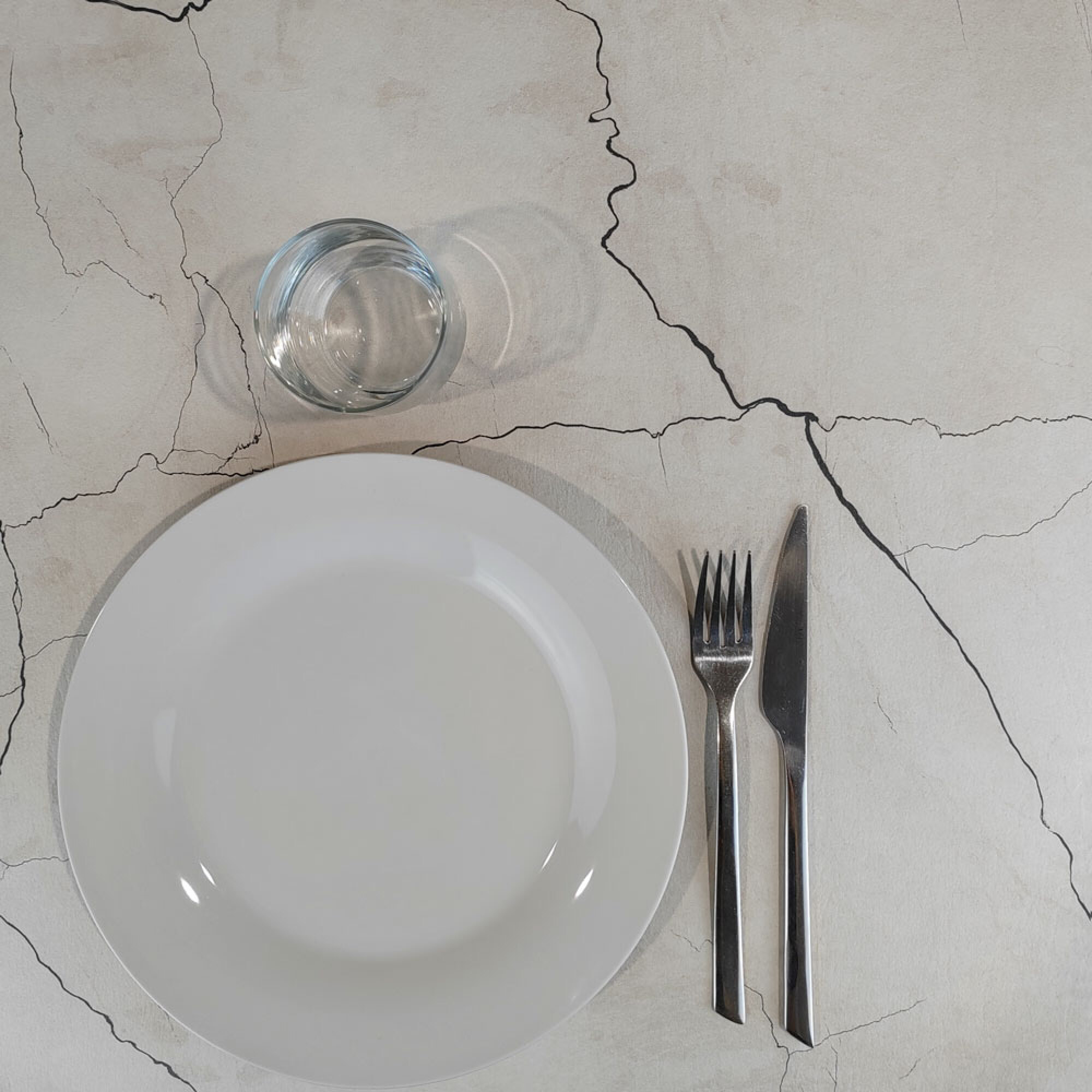 Table 70x70cm - modèle Rome marbré lune blanche