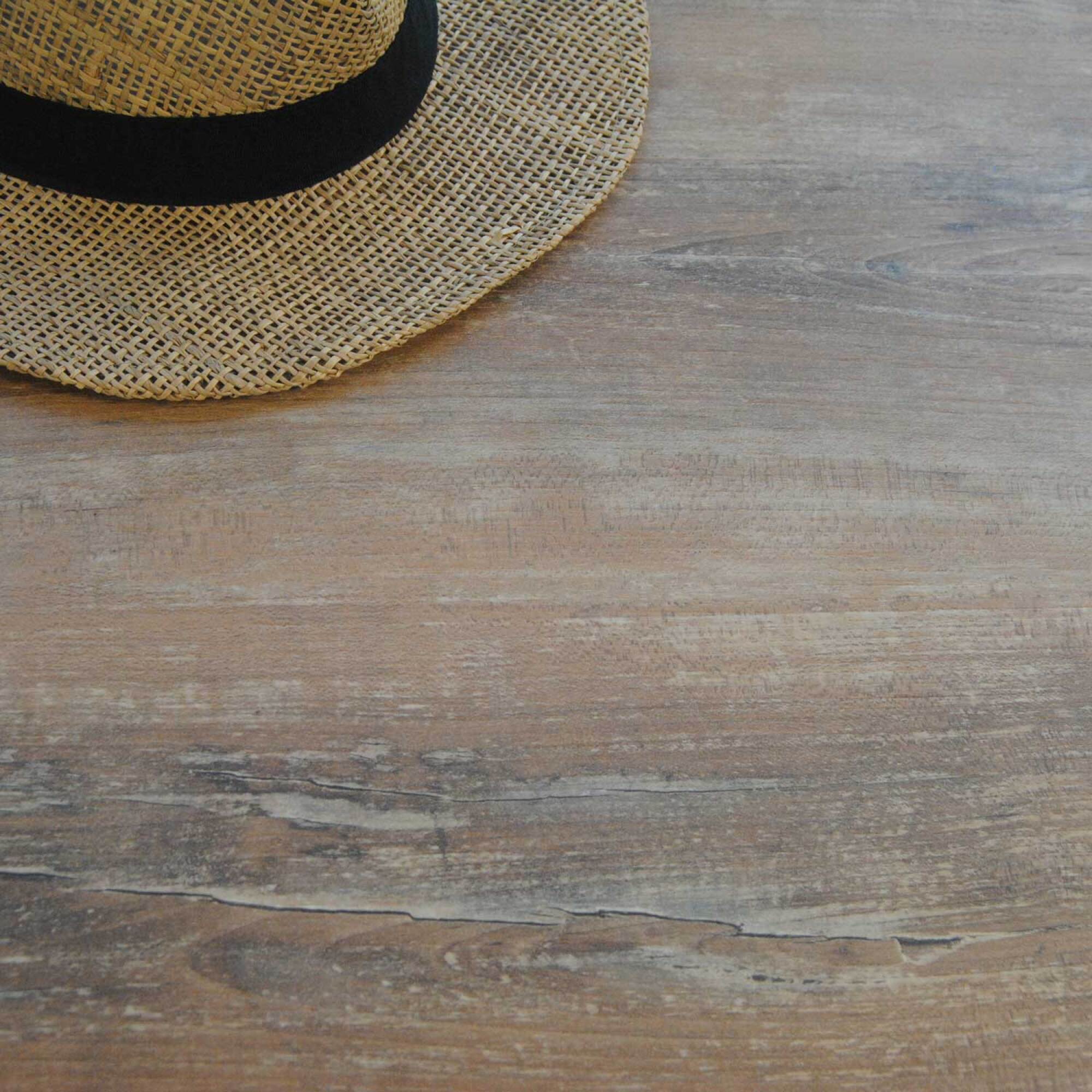 Table 70x70cm - modèle Round pied blanc chêne slovène