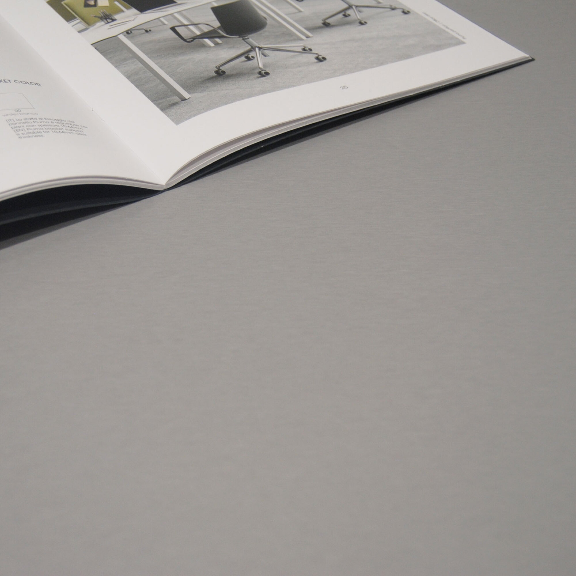 Table Ø120cm - modèle Rome gris metallisé