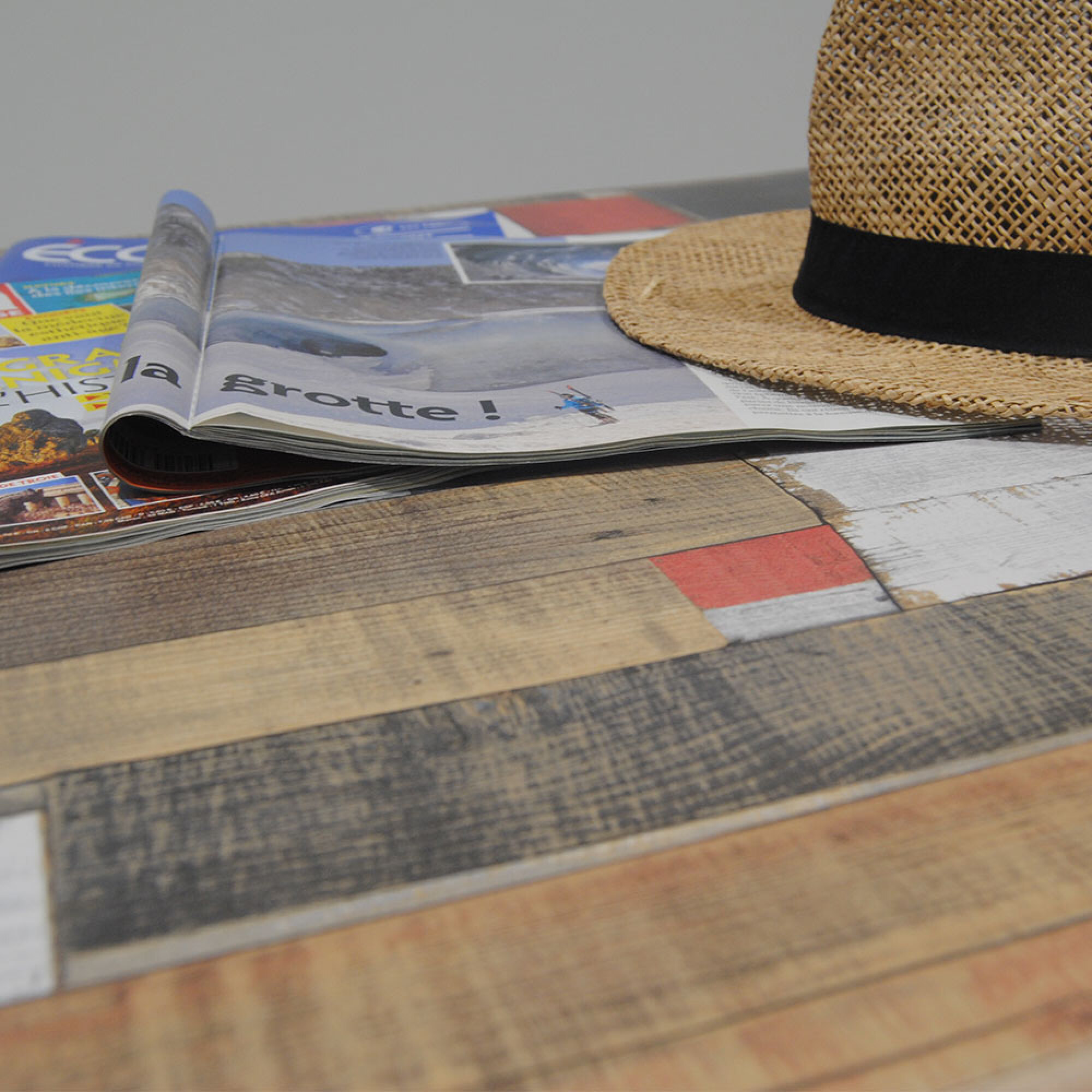 Table Ø70cm - modèle Round pied blanc redden wood