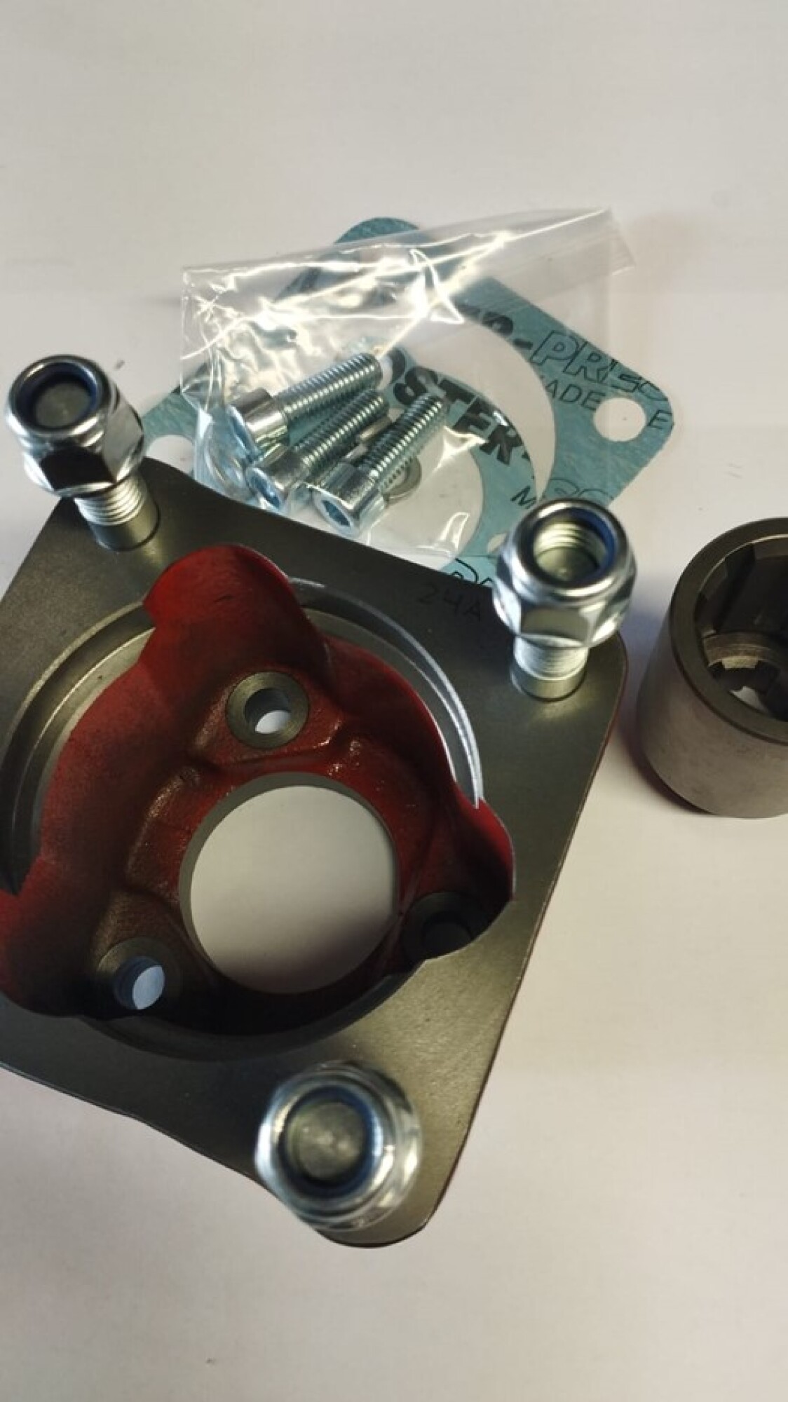 Adaptateur 3 trous prise de mouvement / 4 trous pompe,