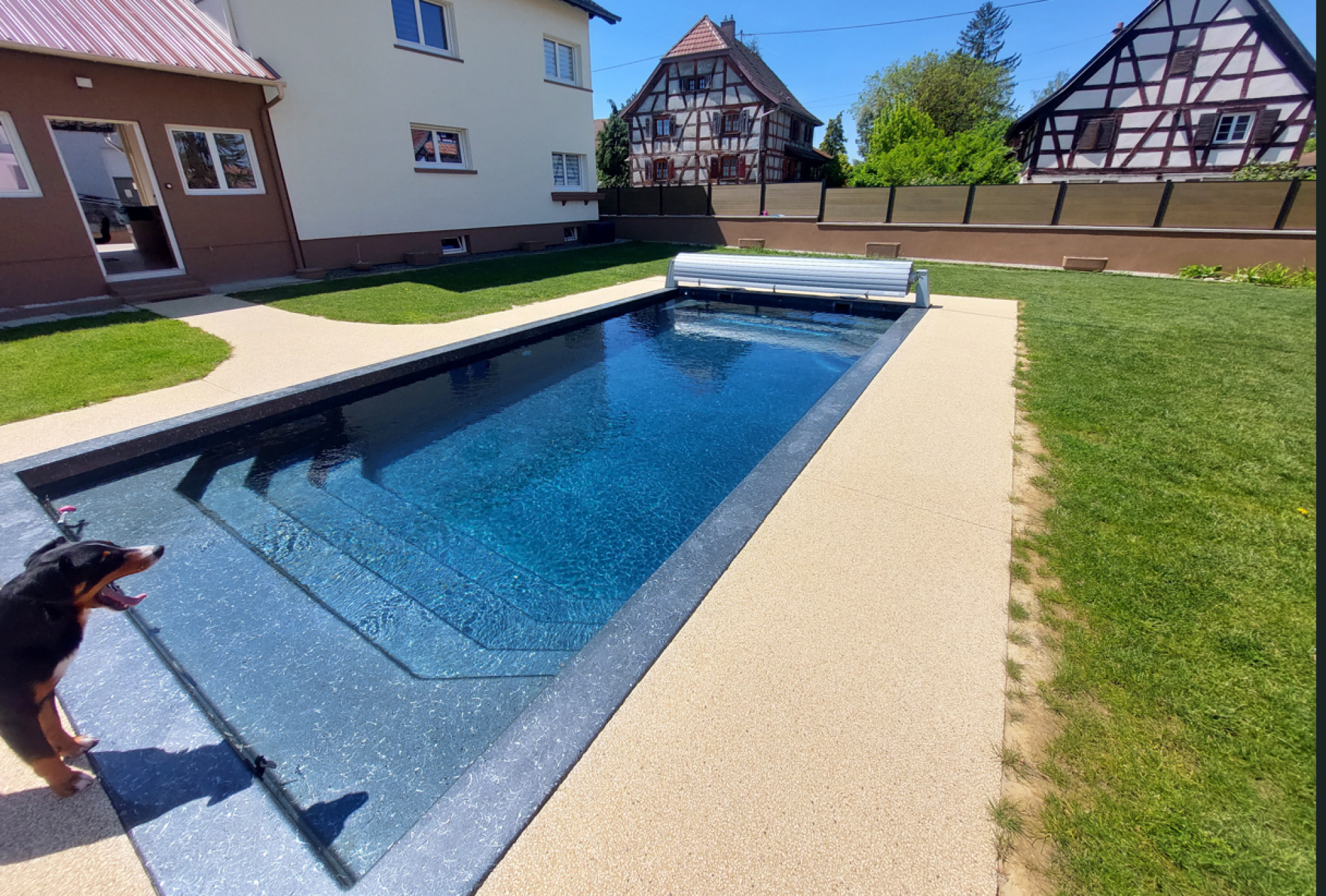 Installation piscine coque complète (coque, canalisations, filtration, chauffage)