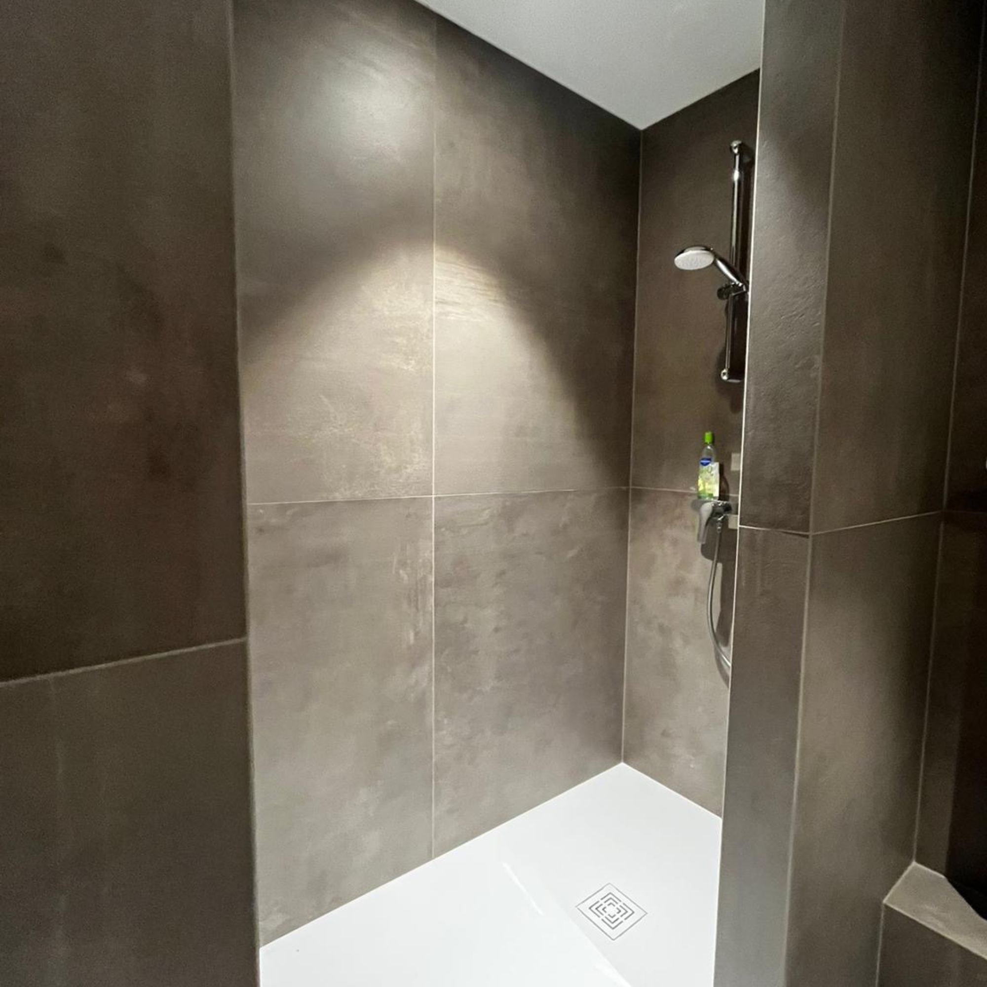 Pose de carrelage grand format