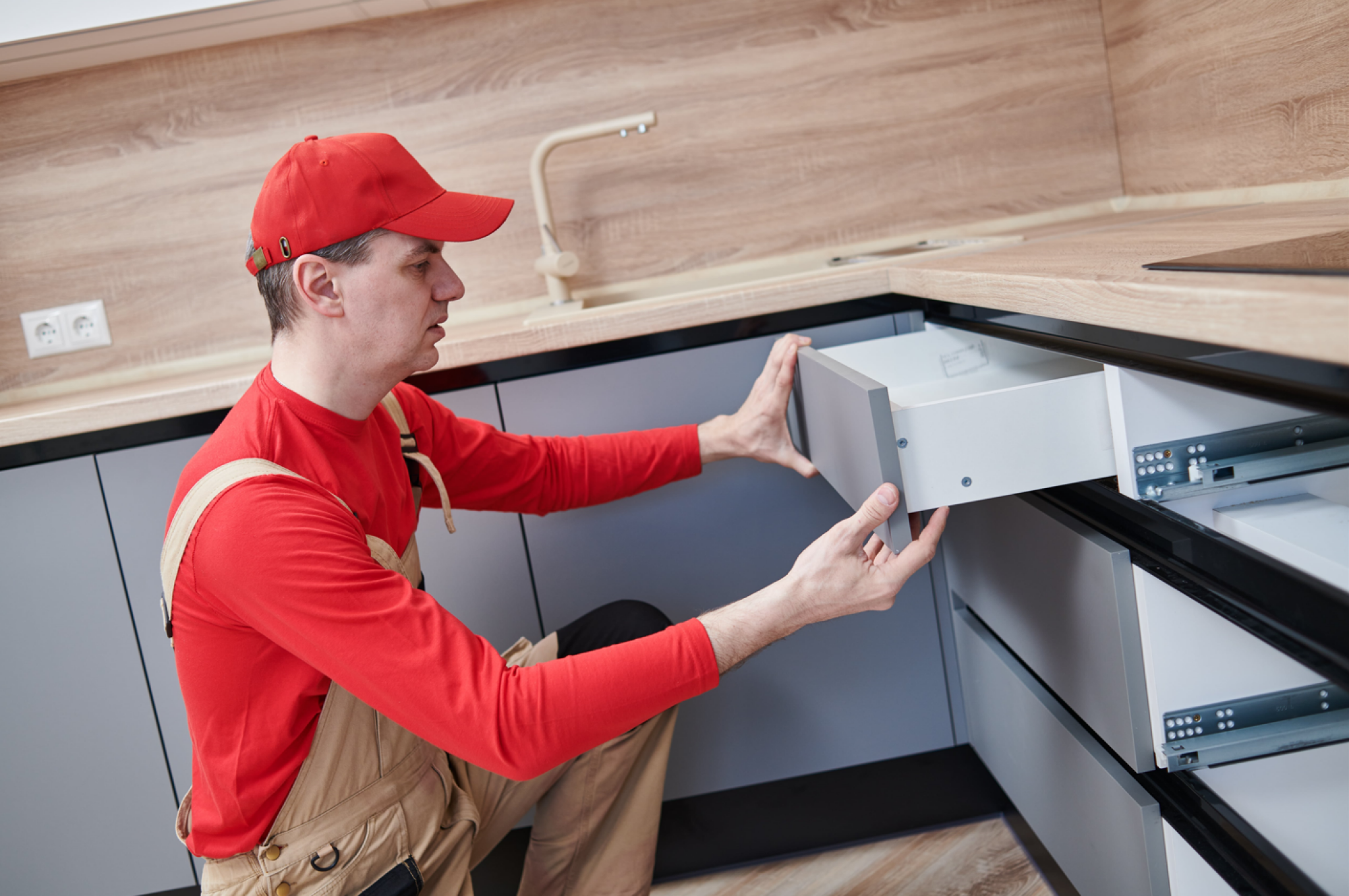 Installation de tiroir de cuisine de 40 à 45 cm