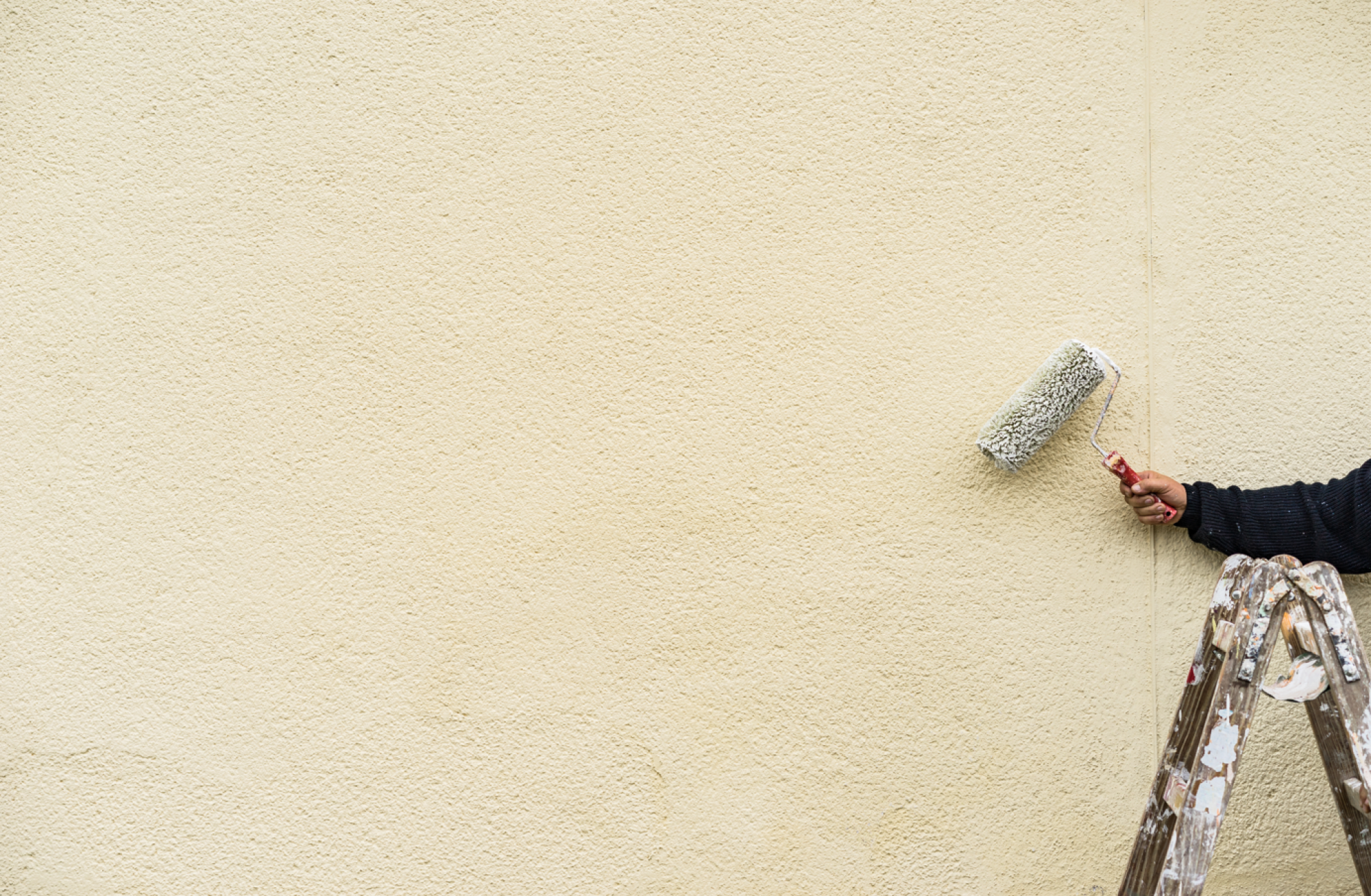 Peinture extérieure pour enduits poreux