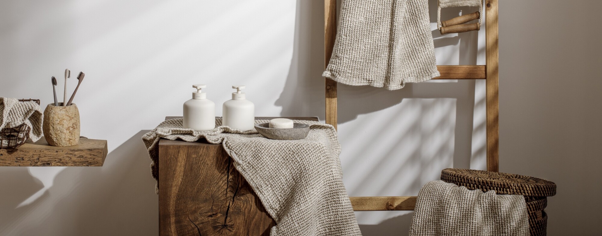 Fixation de meuble d'appoint