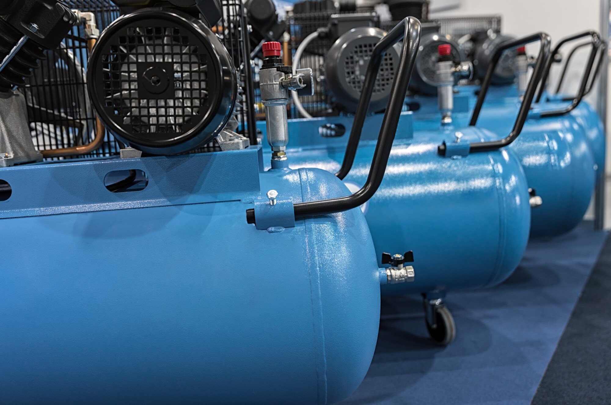 Compresseur 230V, 21M³/H, 100L, 10 Bars, moteur indépendant Vm21/100 Lacme