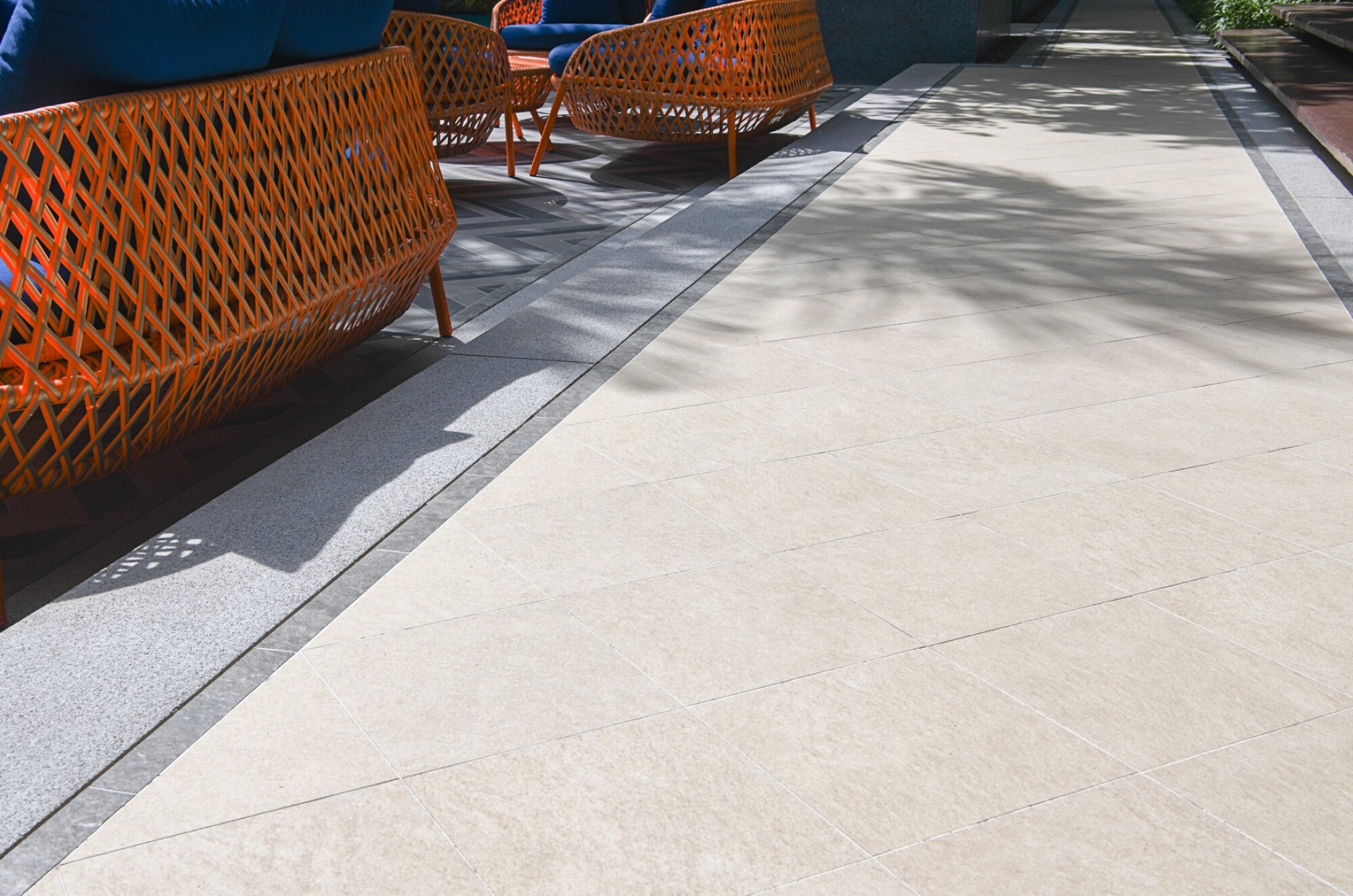 Installation de céramique extérieure