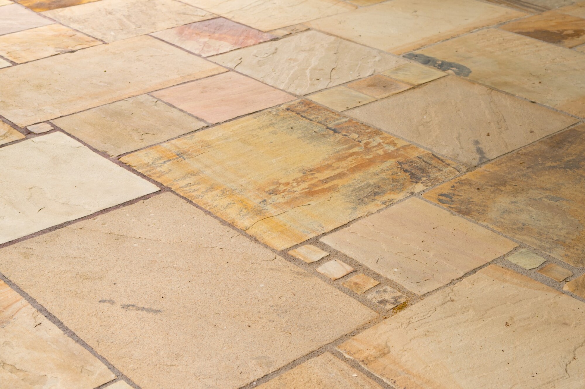 Pose de dalle en pierre naturelle