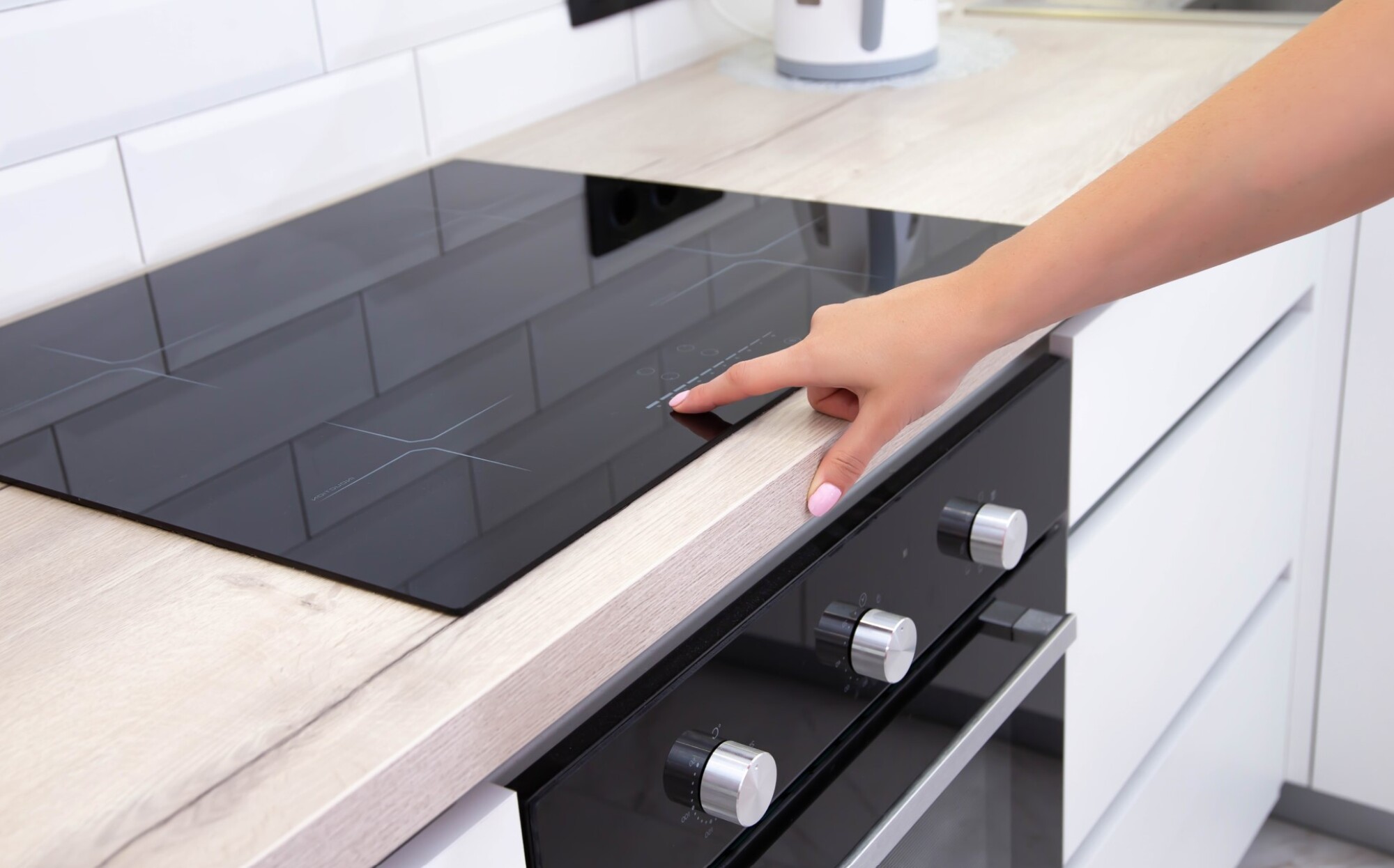 Installation de plaque de cuisson